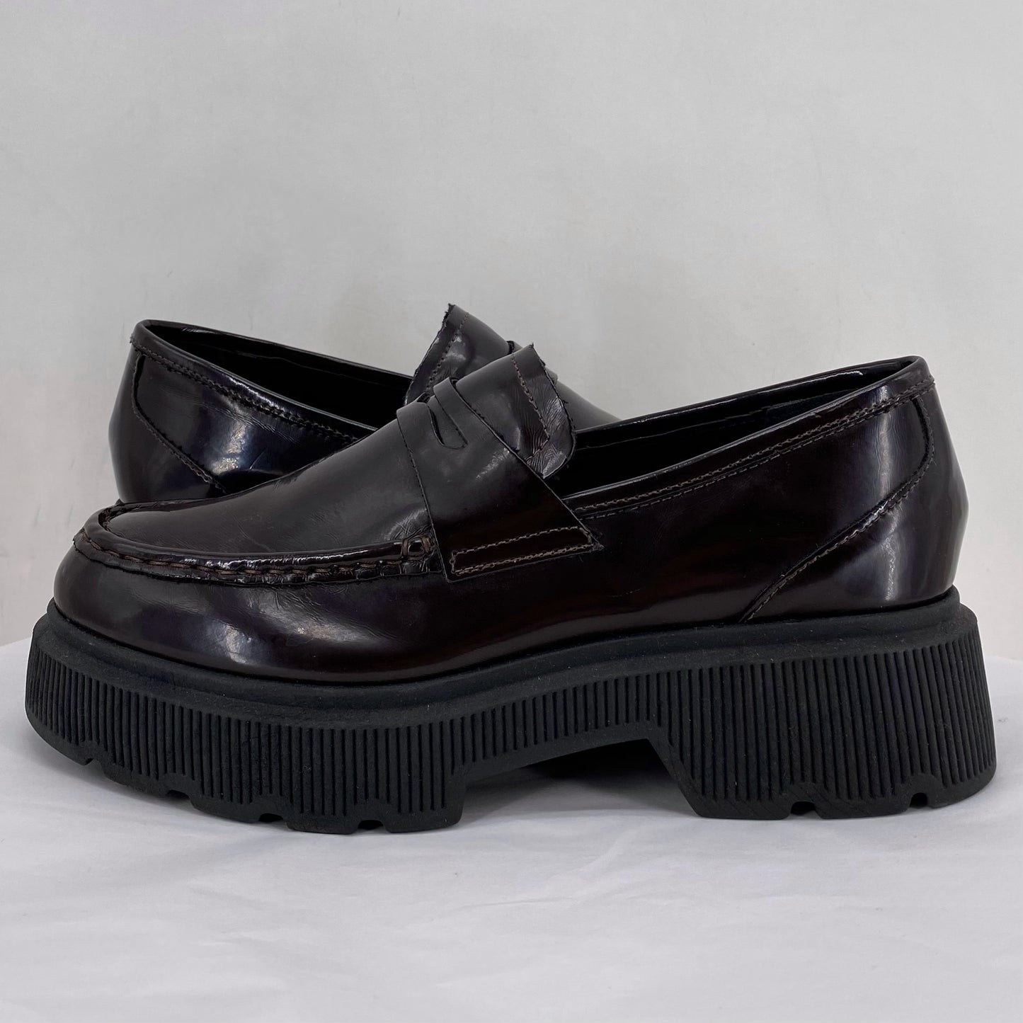 DARK BROWN W Shoe Size 8 KENNETH COLE Loafer