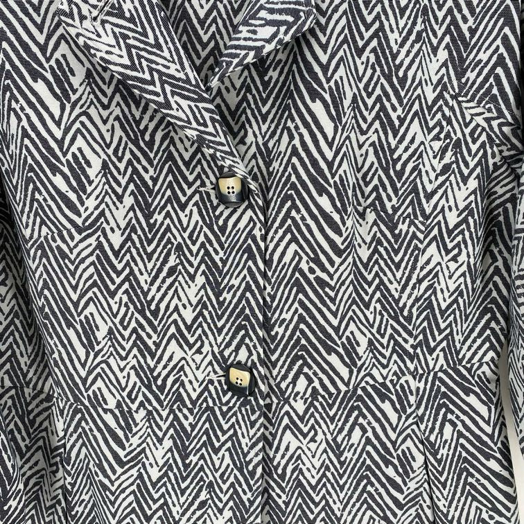 Size L CABI ZIGZAG Jacket