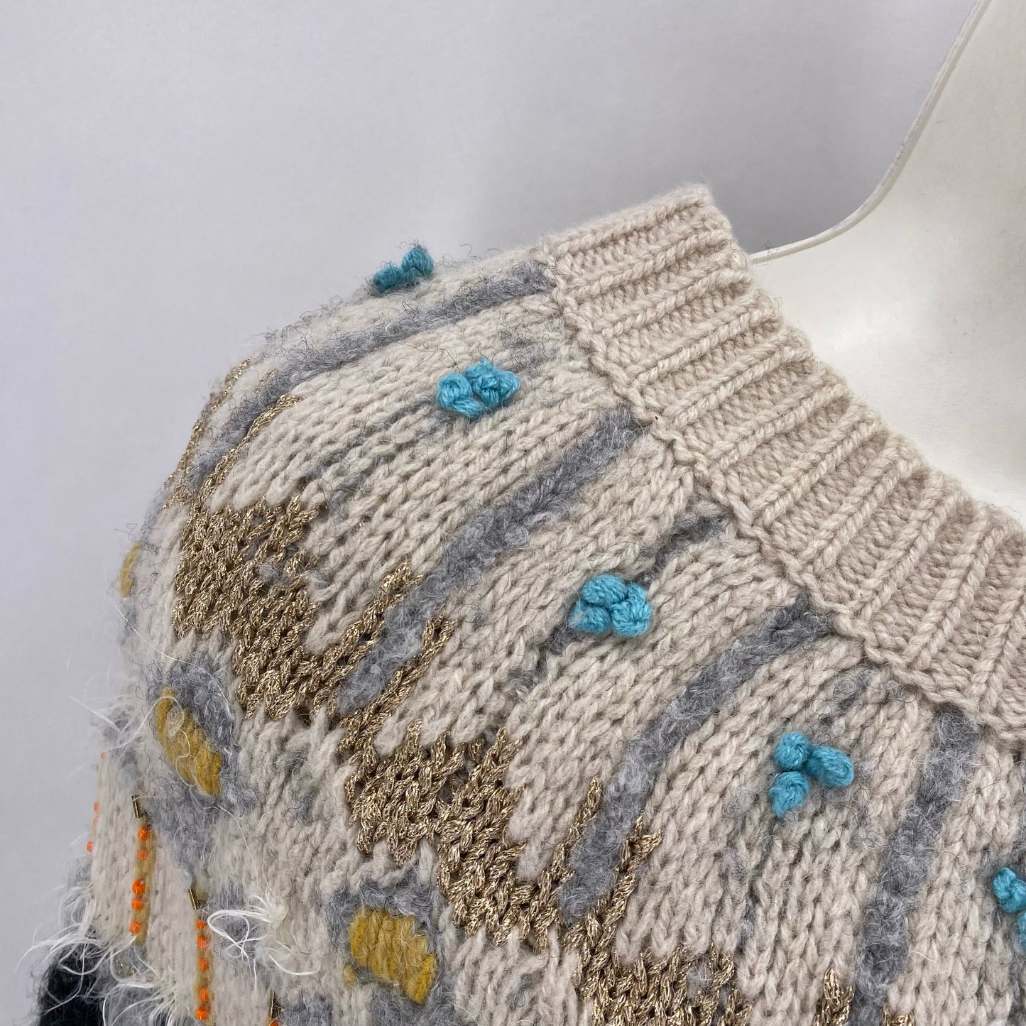 Size S SLEEPING ON SNOW Sweater