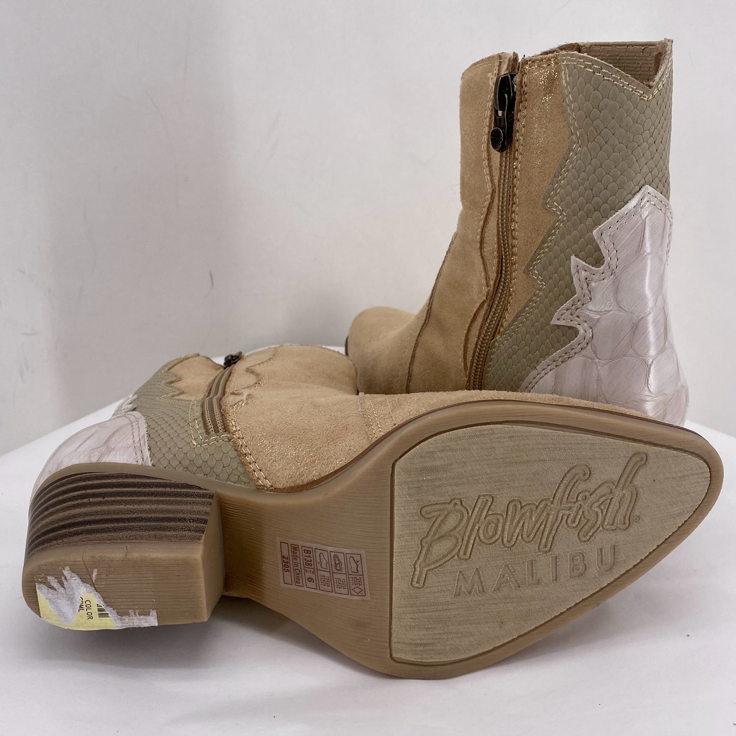 LT TAN W Shoe Size 6 BLOWFISH Boots
