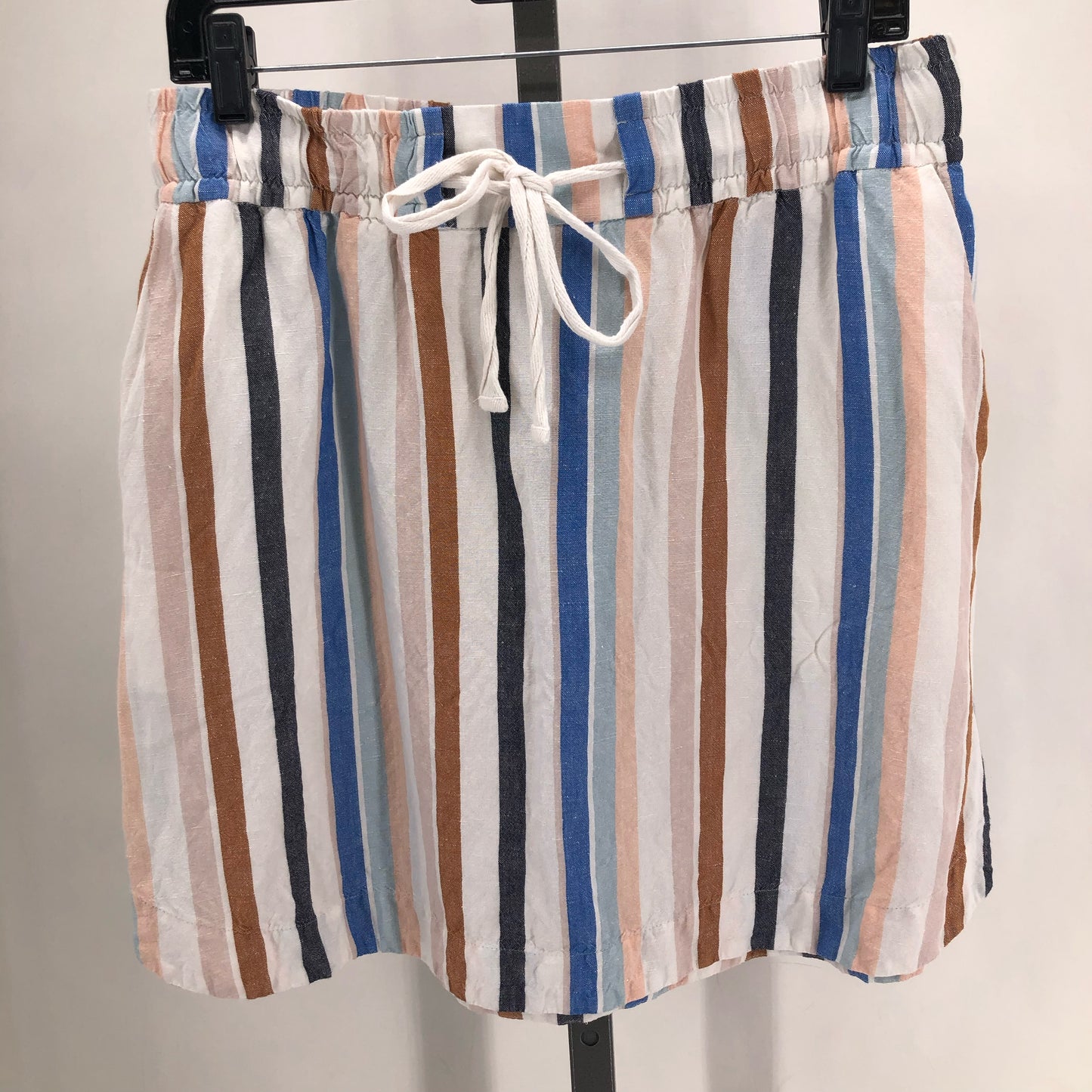 Size L A NEW DAY Stripe Shorts