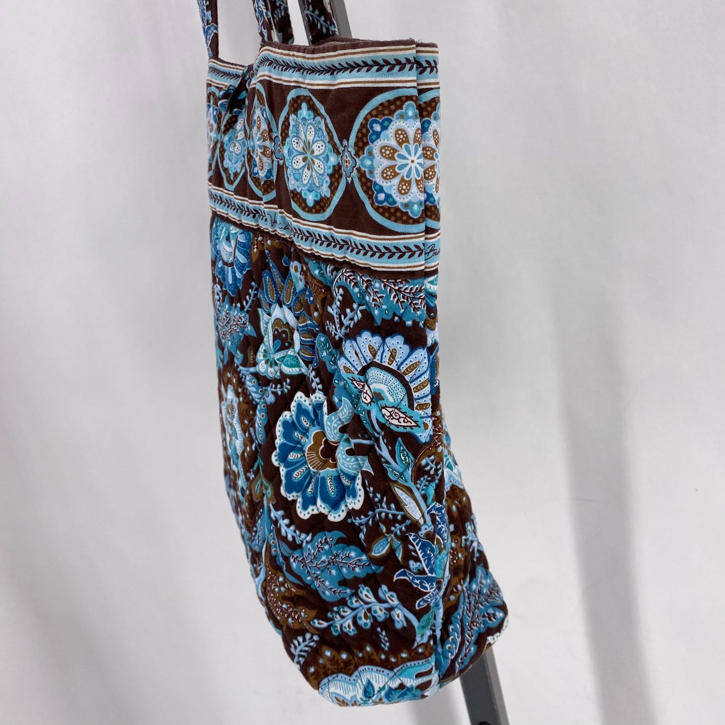 BROWN VERA BRADLEY FABRIC Tote
