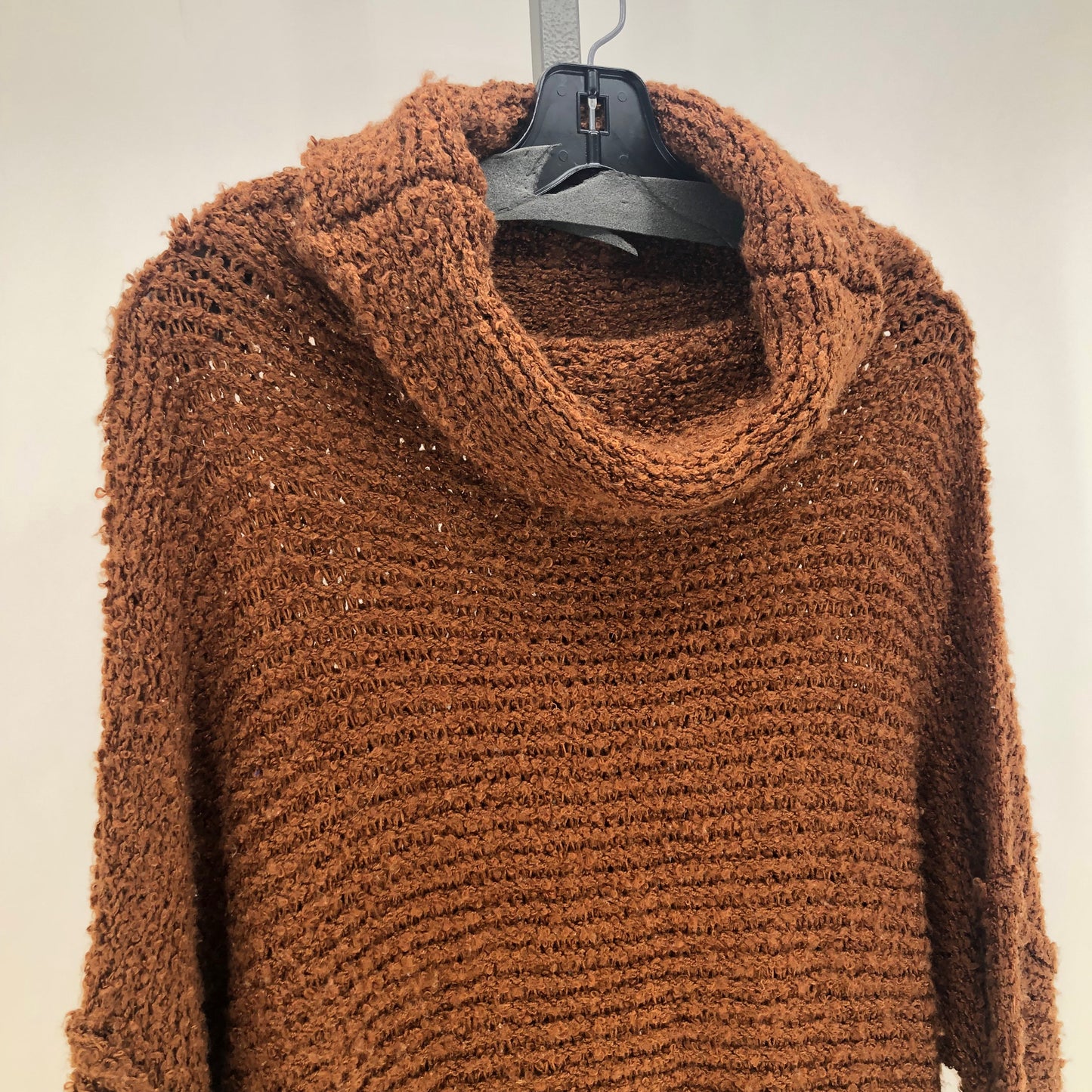 Size M/L BLUIVY Sweater