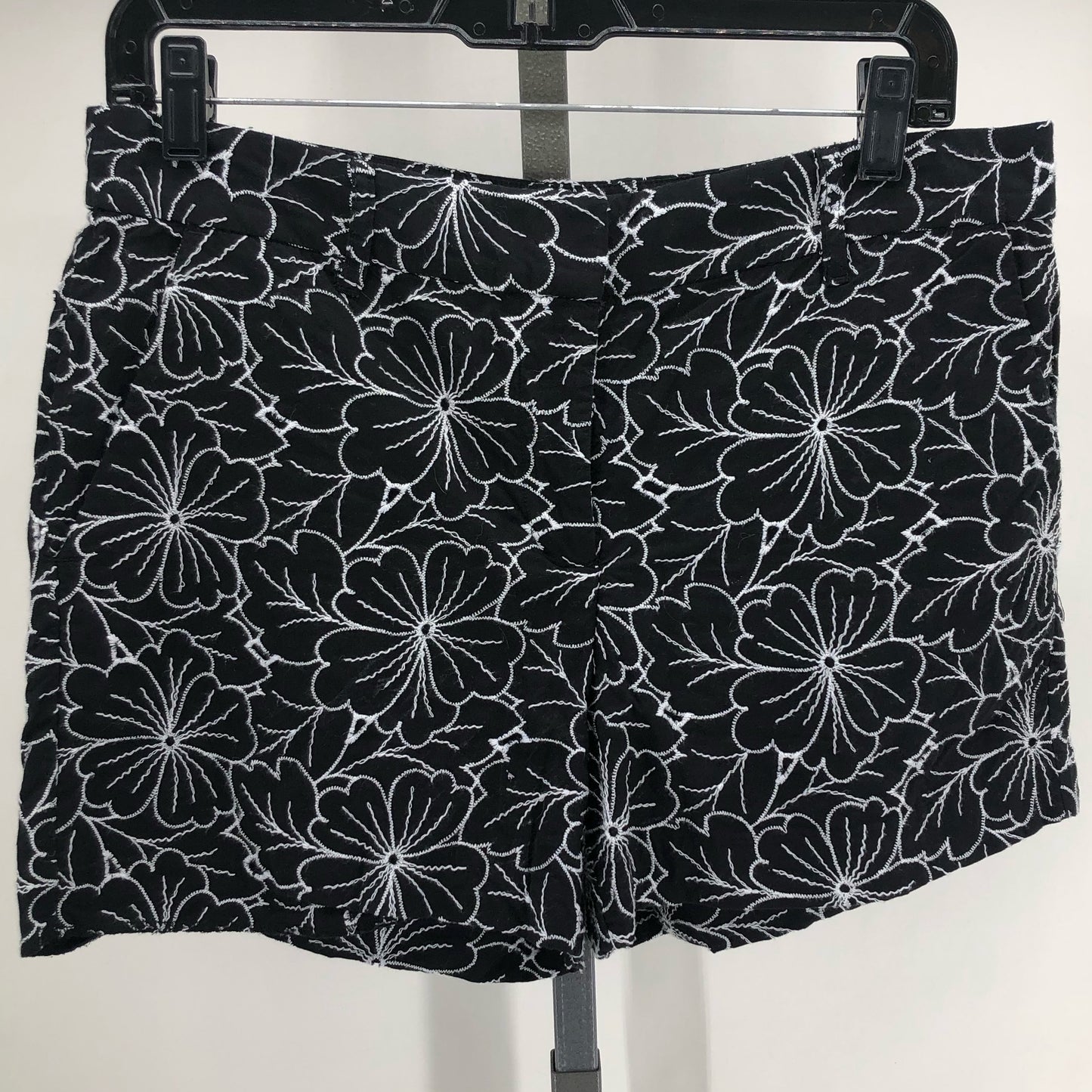 Size 6 LOFT FLOWERS Shorts