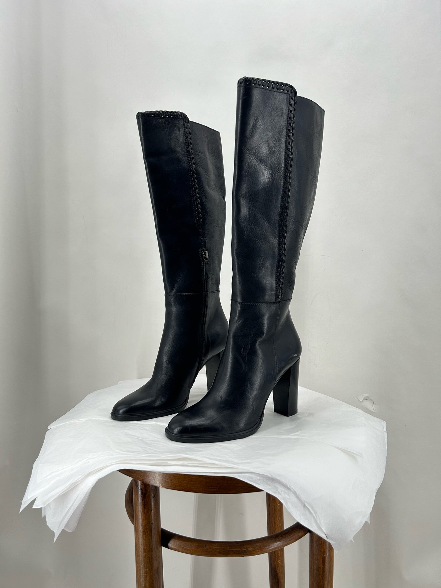 Black W Shoe Size 9 FRYE Boots
