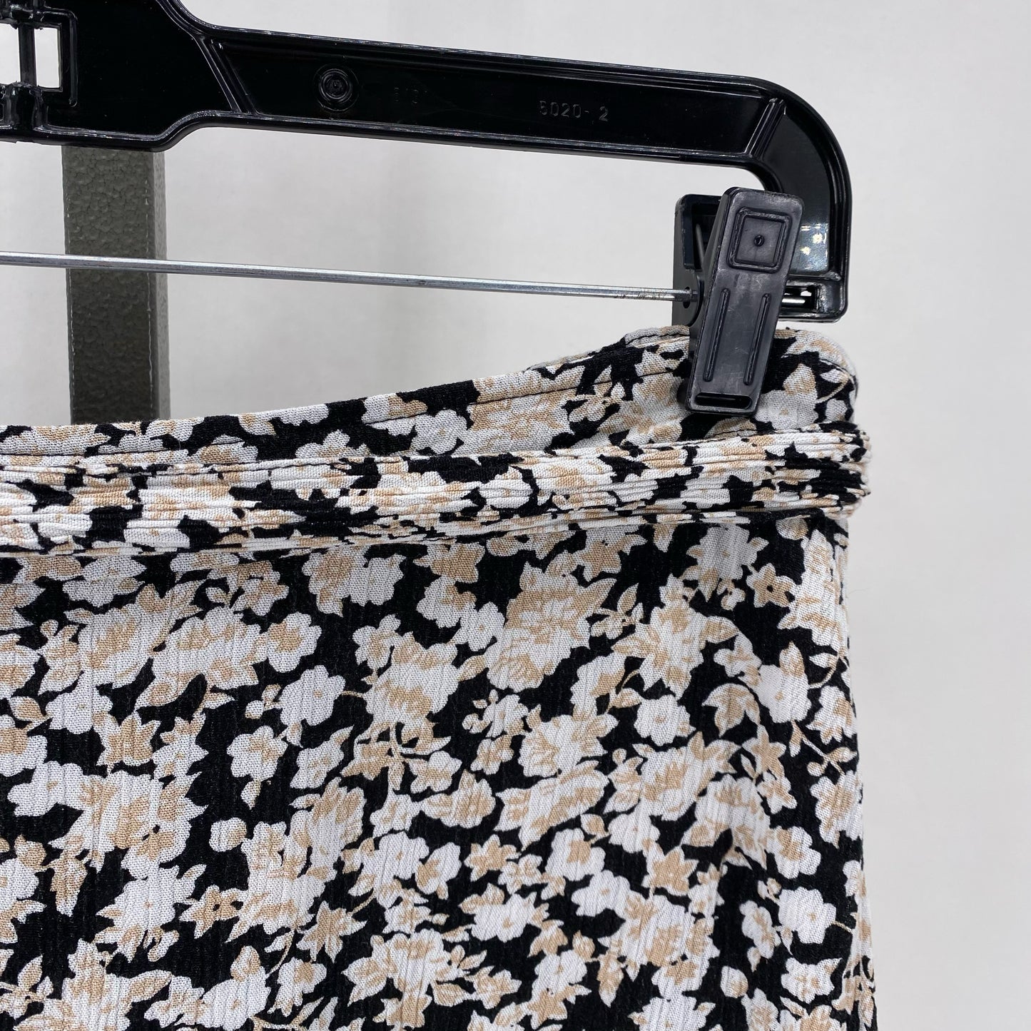Size M ABERCROMBIE FLOWERS Skirt