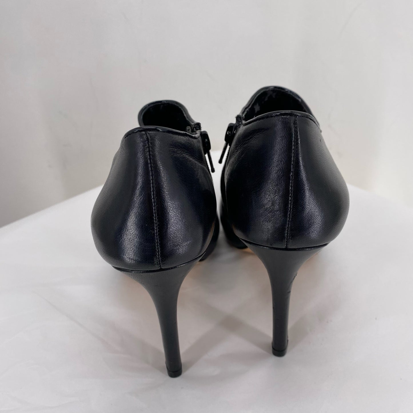 Black W Shoe Size 8.5 ANTONIO MELANI shooties/booties