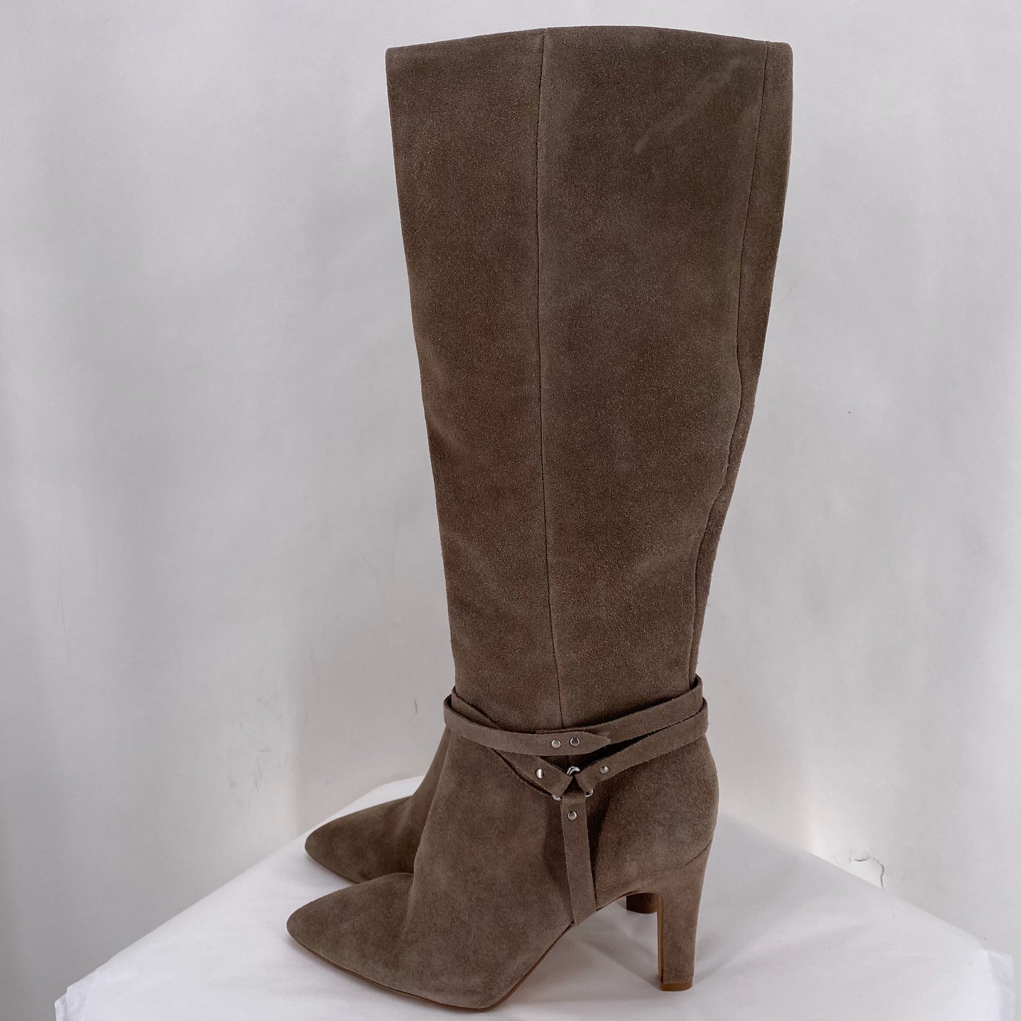Taupe W Shoe Size 8.5 VINCE CAMUTO Boots
