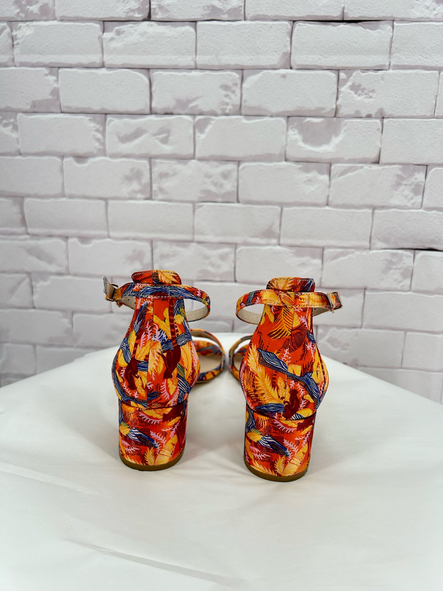 Orange W Shoe Size 39 FREE PEOPLE Sandals