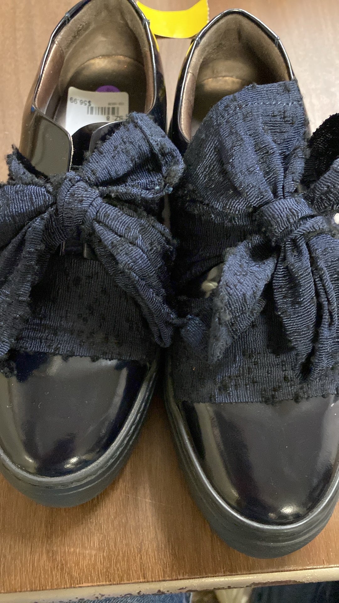 Black W Shoe Size 8 AGL Flats