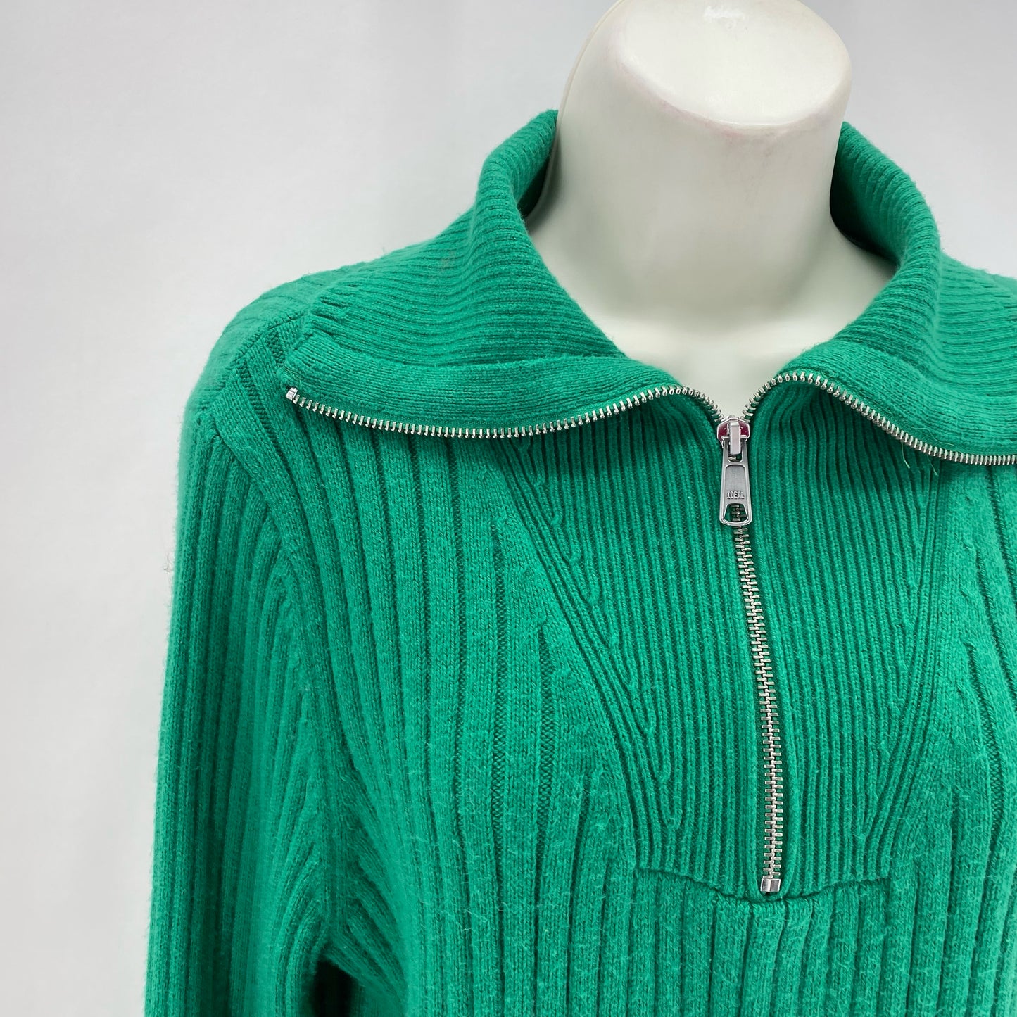 Size L TALBOTS Sweater