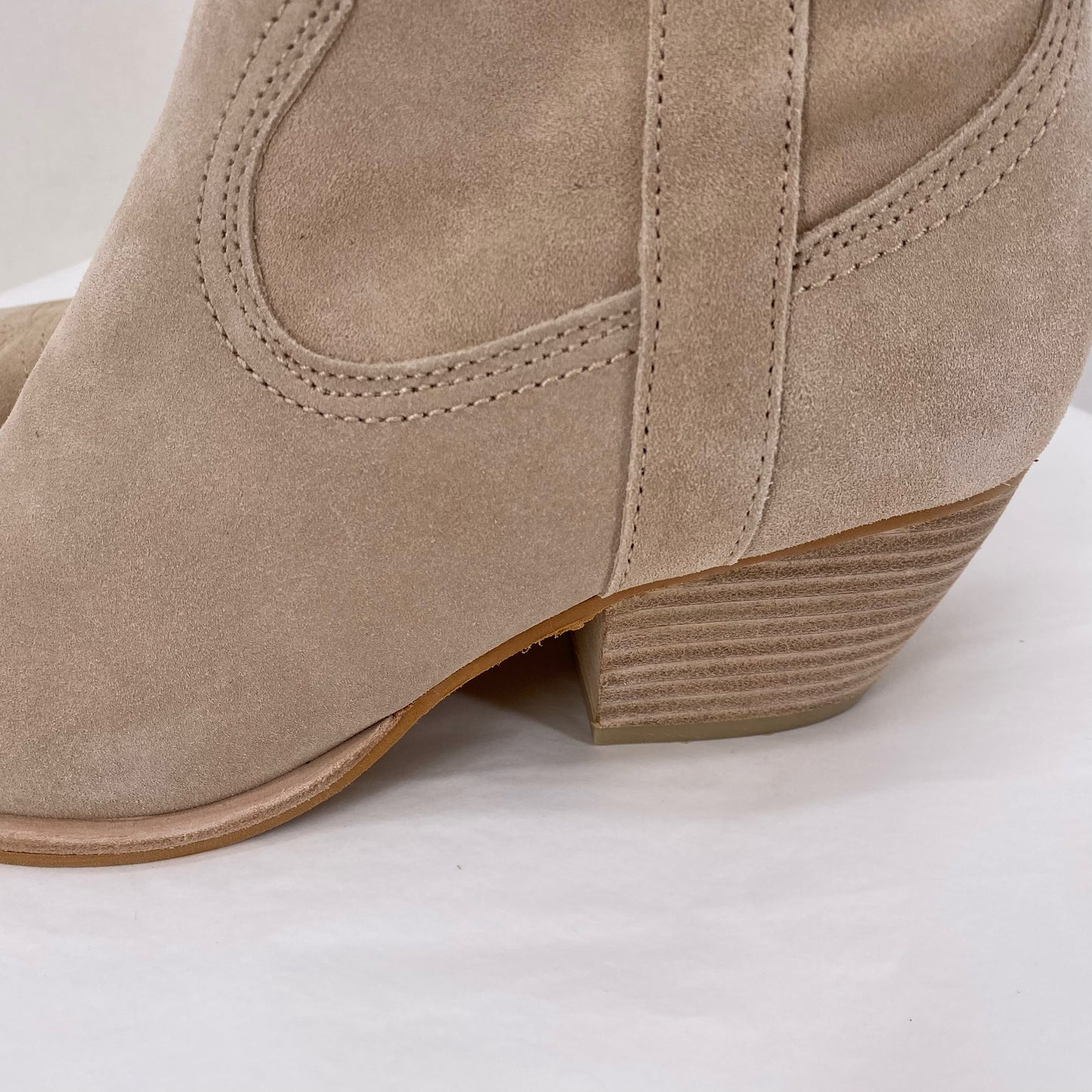 LT TAN W Shoe Size 9.5 DOLCE VITA Boots