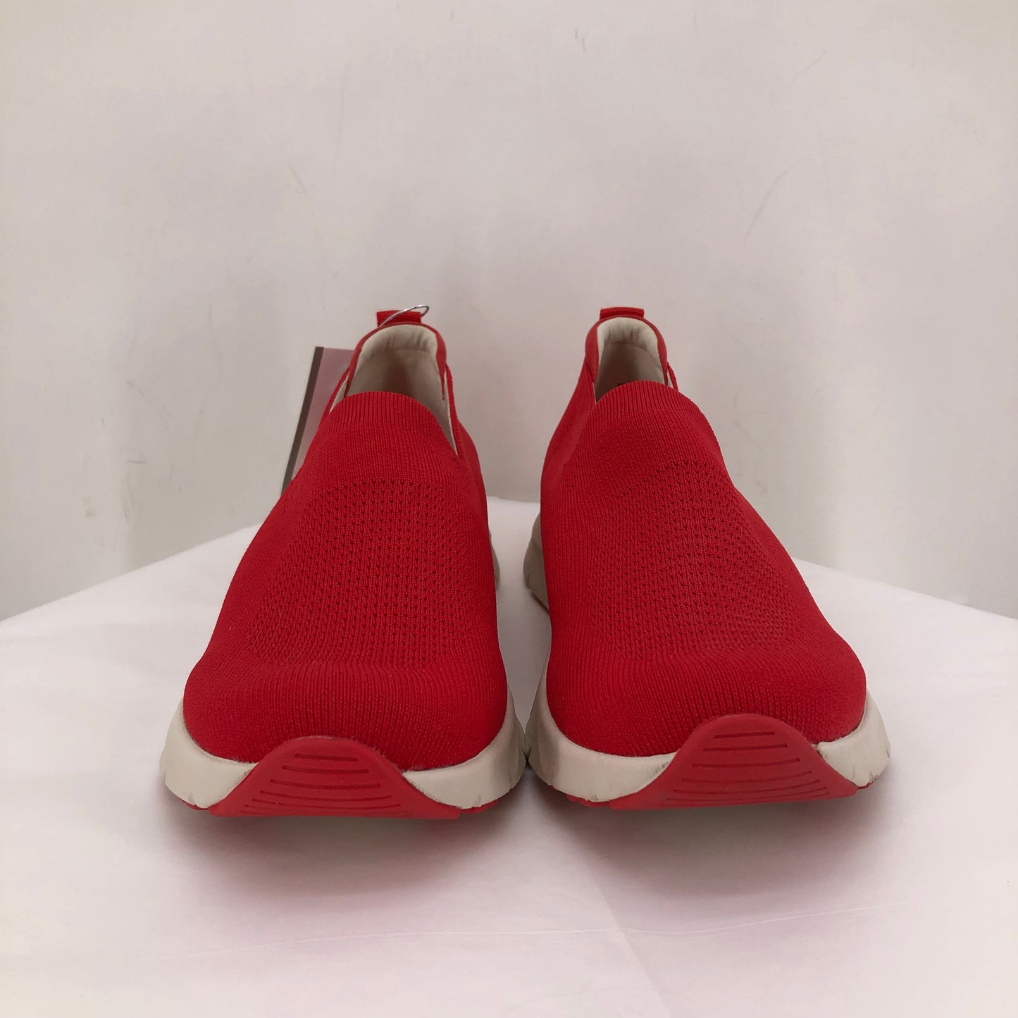 Red W Shoe Size 10 ALEGRIA Sneakers
