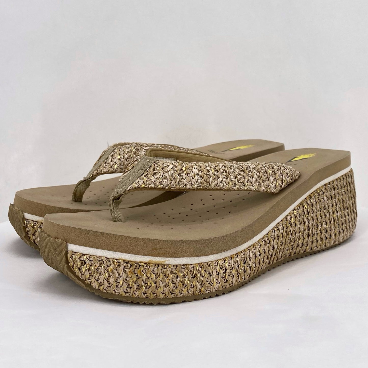 Tan W Shoe Size 9 VOLATILE Sandals