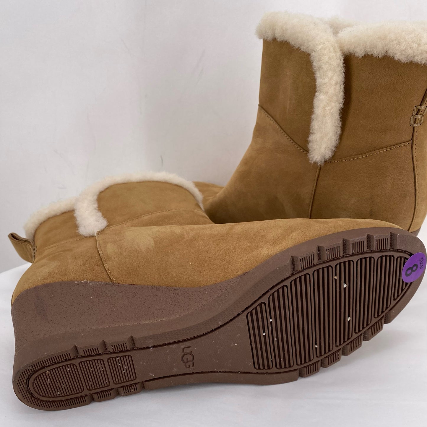 DARK TAN W Shoe Size 8 UGG Boots