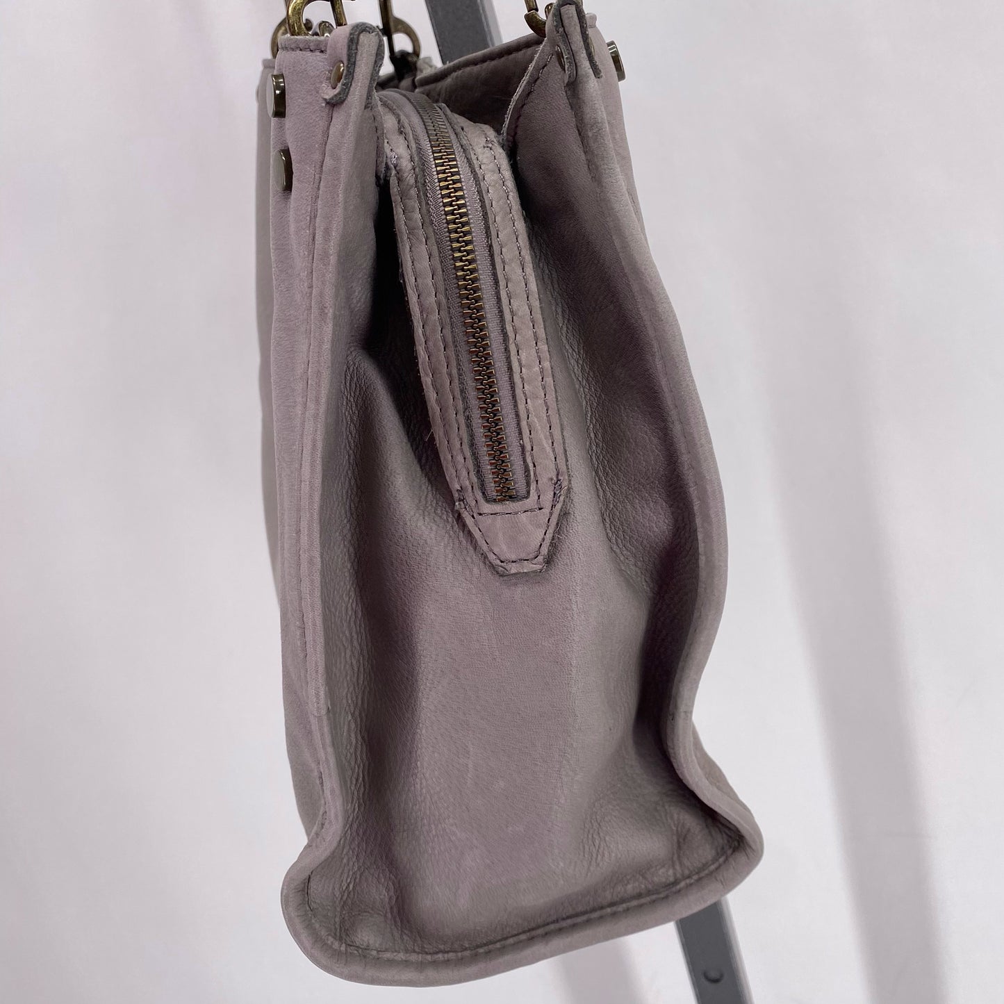 Gray AMERICAN LEATHER COMPANY Leather Satchel