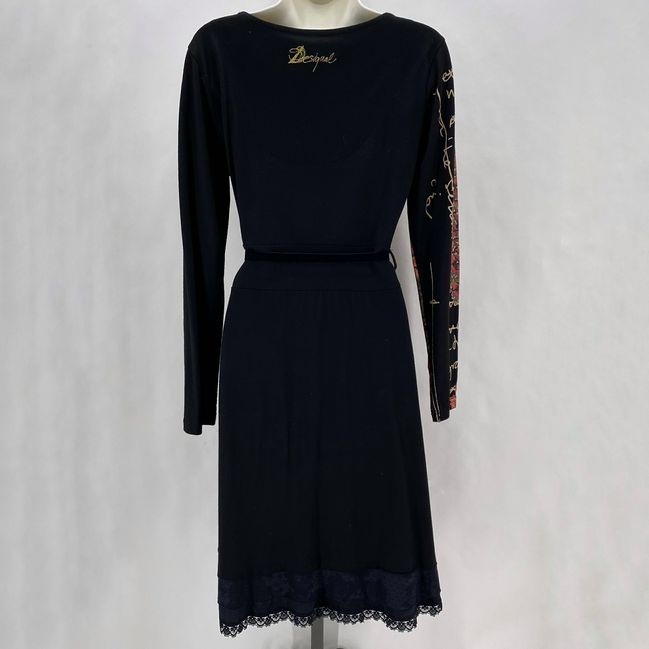 Size M DESIGUAL WRITING Dress