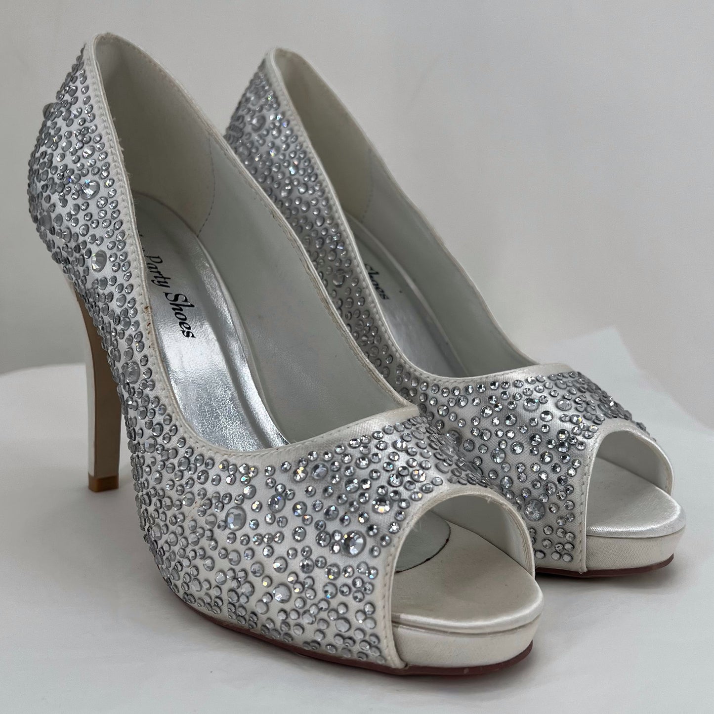 Silver W Shoe Size 8.5 your party shoes Heels