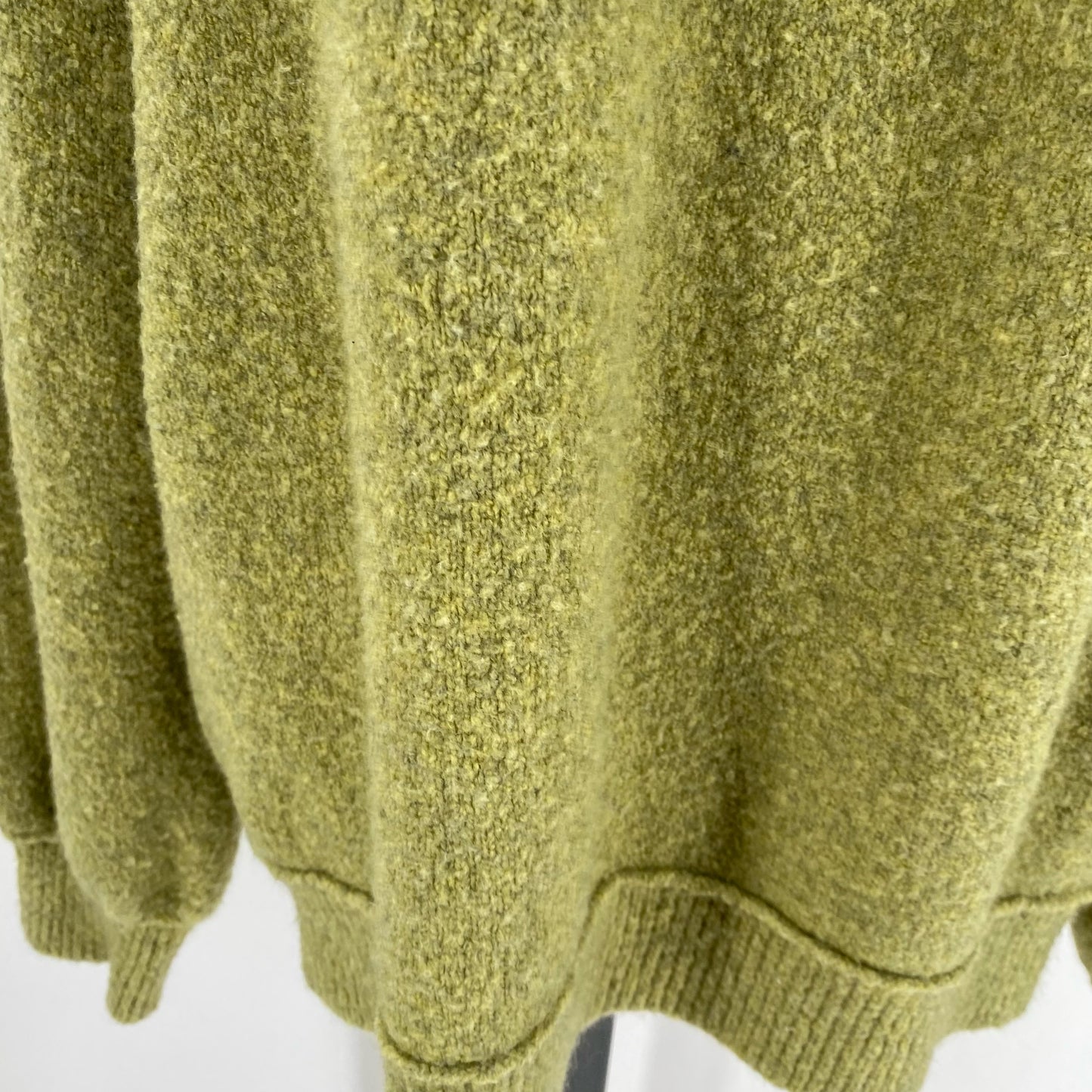 Size L FREE PEOPLE Sweater