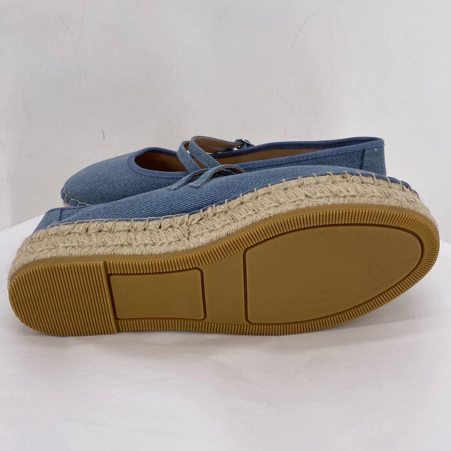 Blue W Shoe Size 8 STEVE MADDEN Flats