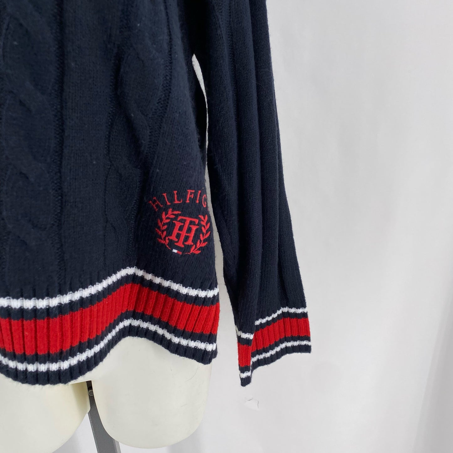 Size S TOMMY HILFIGER Sweater