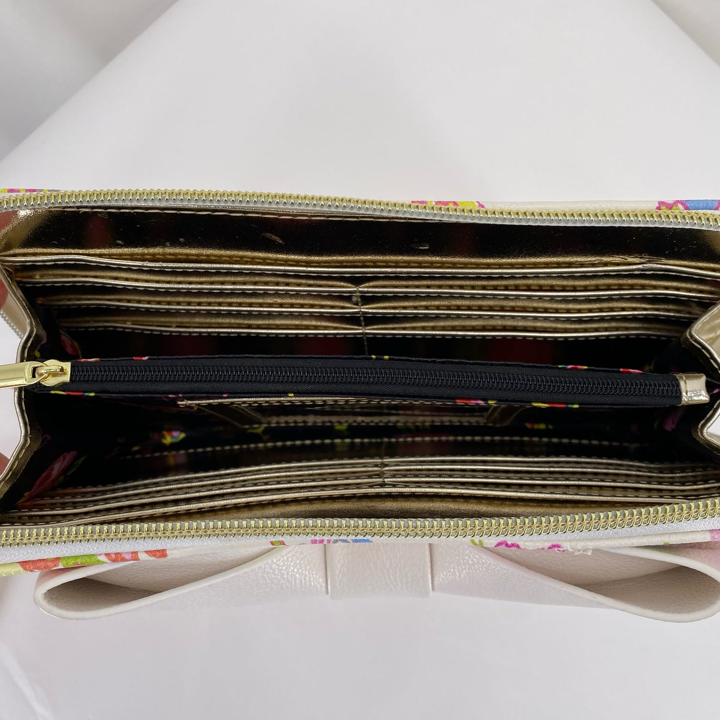 White Betsy Johnson Wristlet
