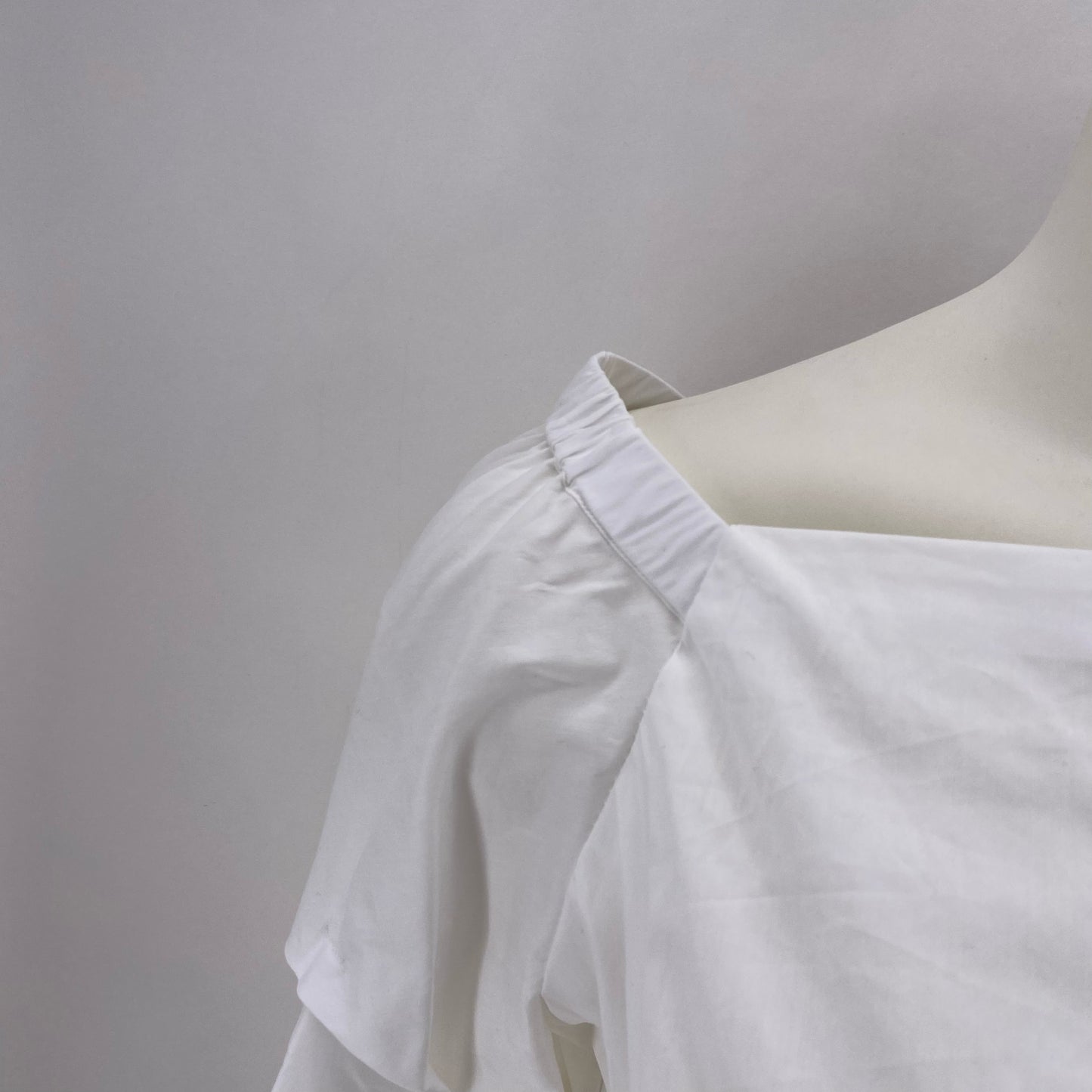 Size XL WHITE HOUSE BLACK Shirt