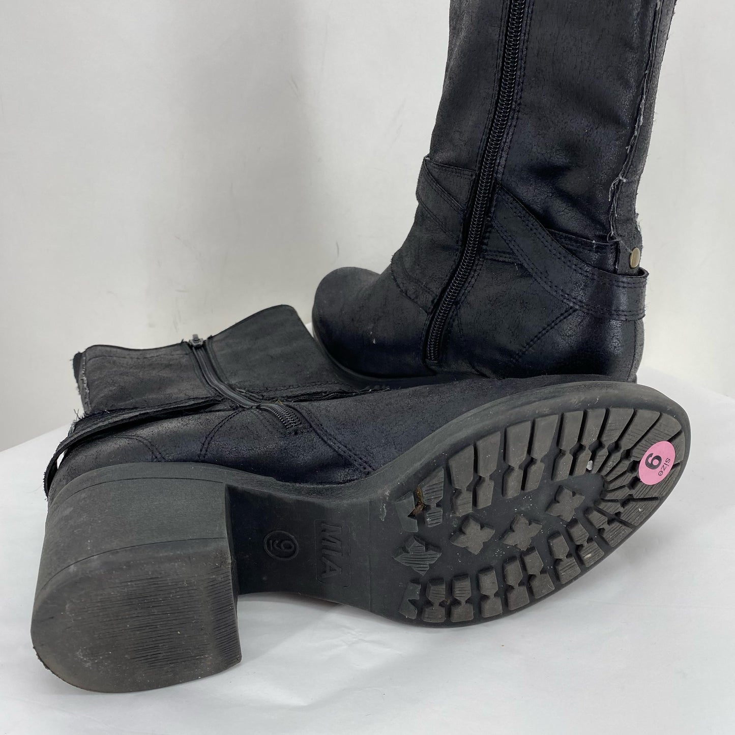 Black W Shoe Size 9 MIA Boots
