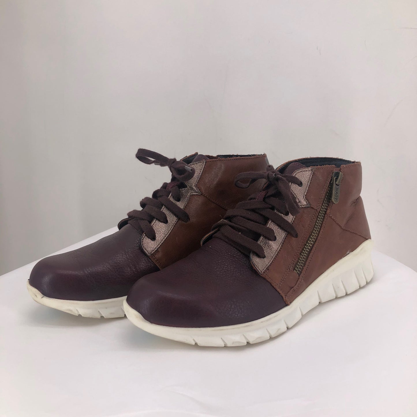 Purple W Shoe Size 38 Sneakers