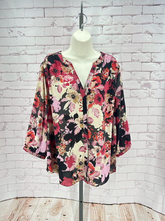 Size 1X NYDJ FLOWERS Shirt
