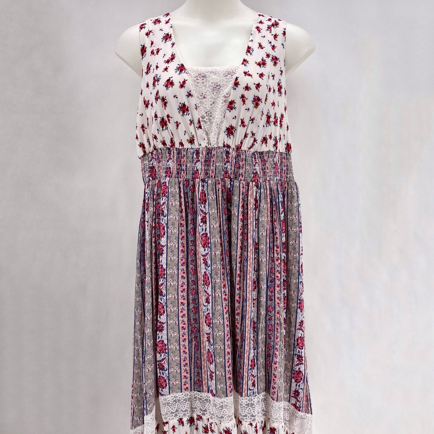Size 3 TORRID FLOWERS Dress