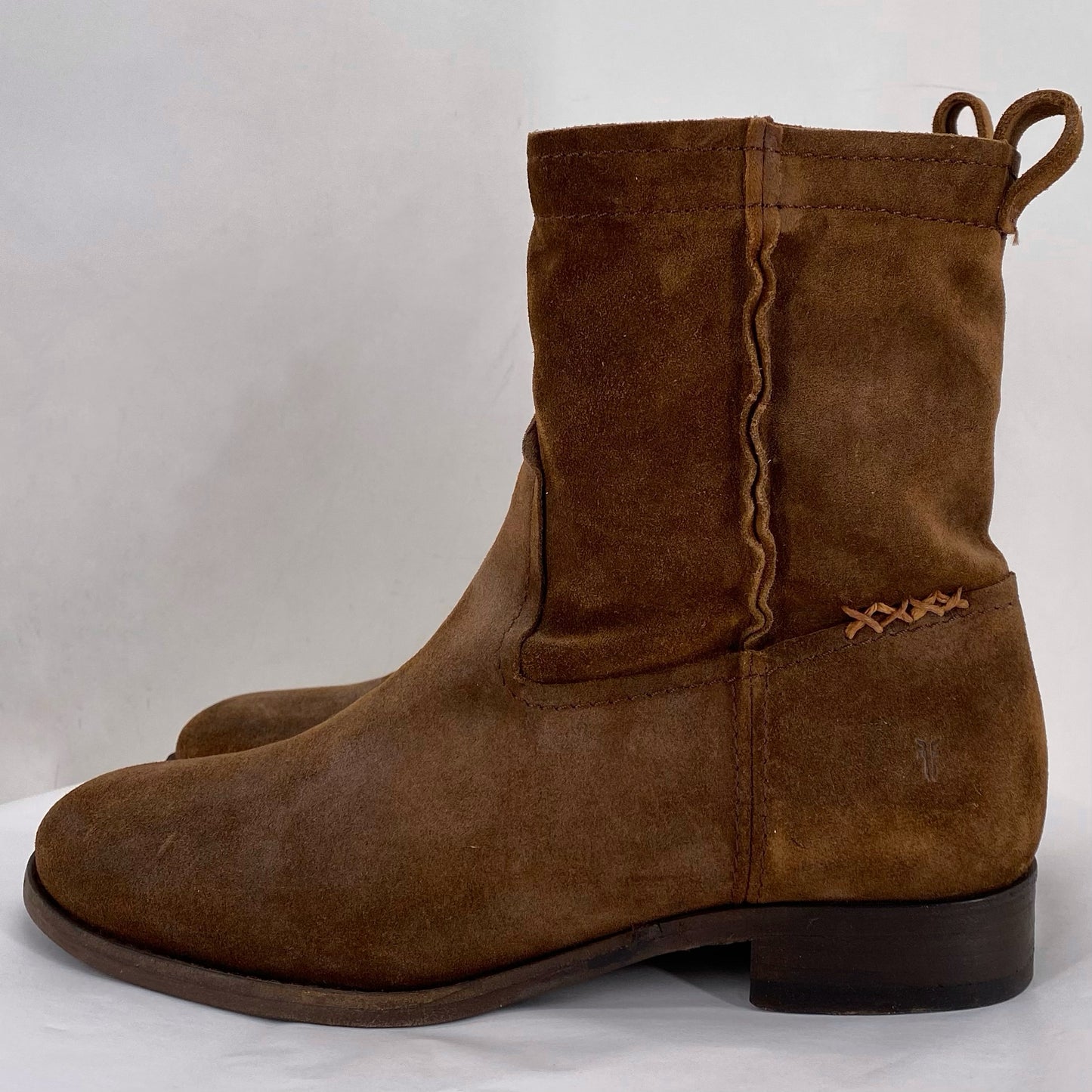 DARK BROWN W Shoe Size 8 FRYE Boots