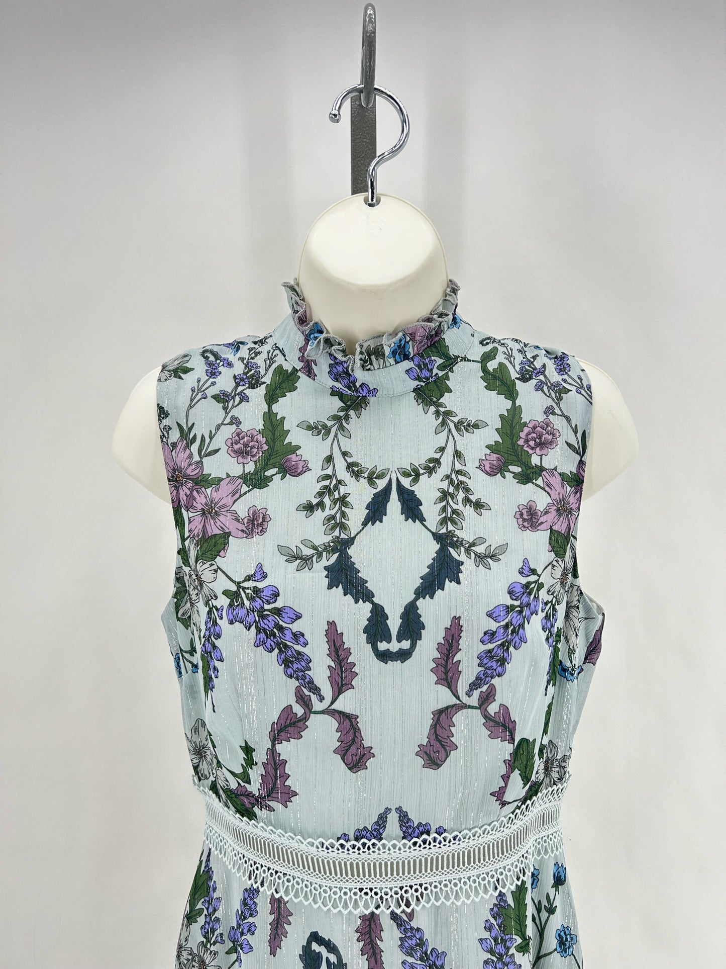 Size 4 DONNA MORGAN FLOWERS Dress