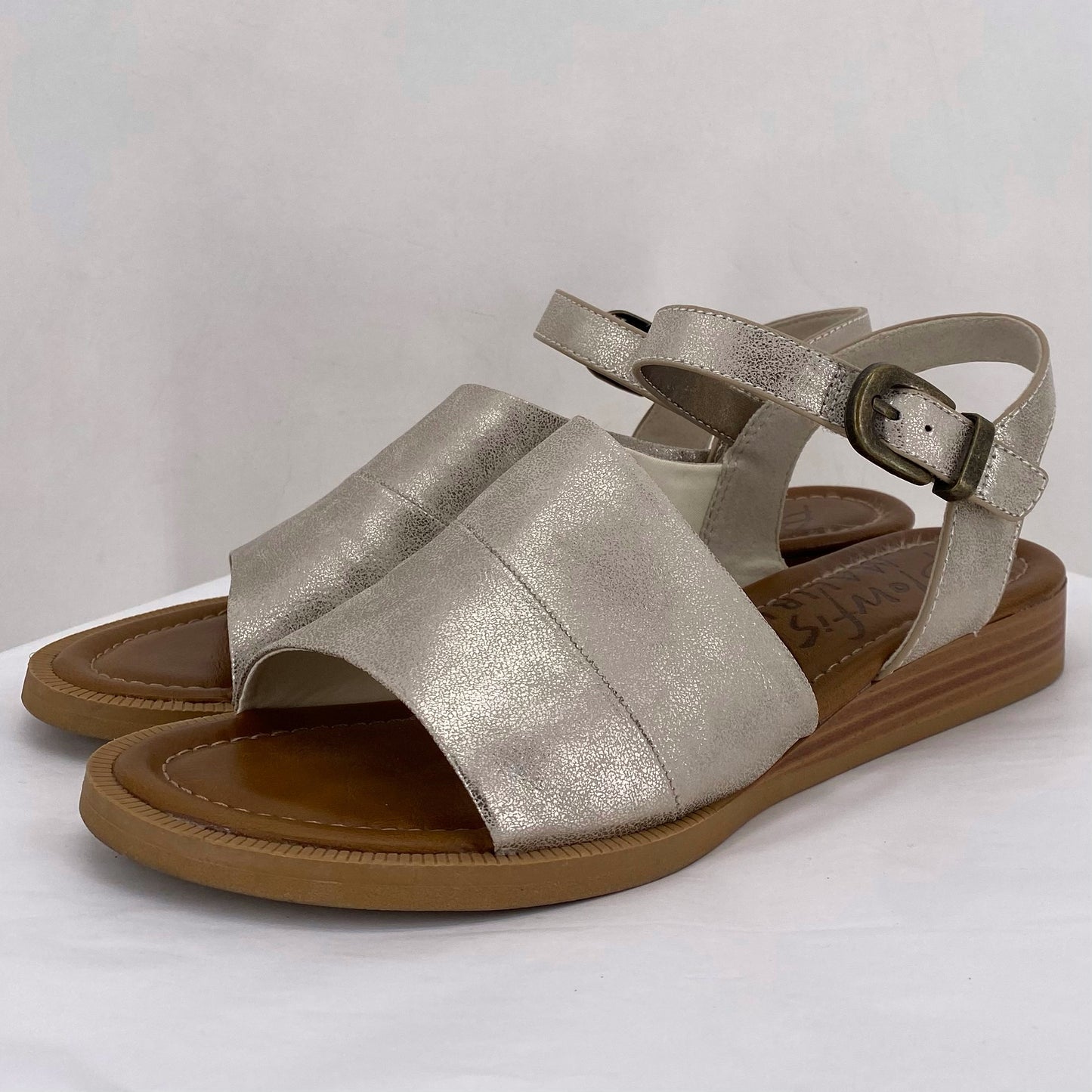 GOLD W Shoe Size 8 BLOWFISH Sandals