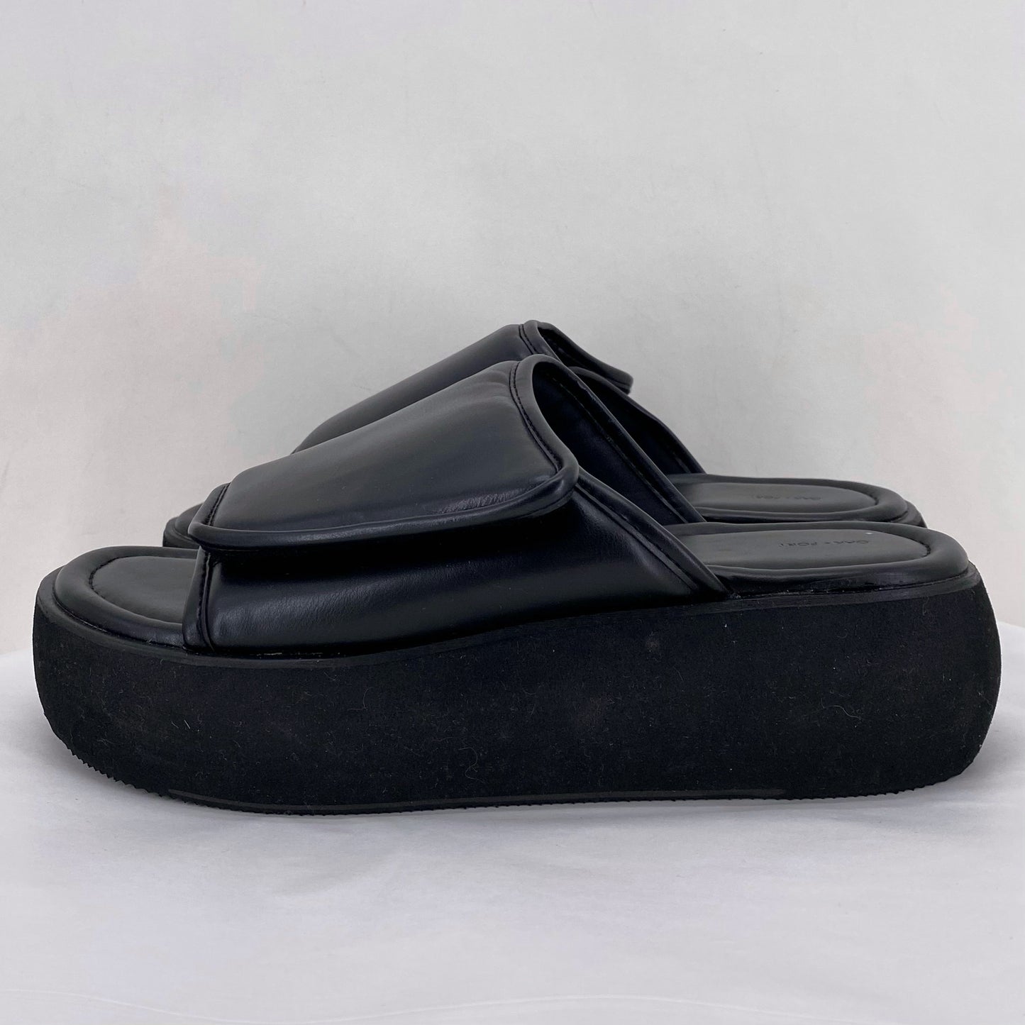 Black W Shoe Size 8 OAK + FORT Sandals