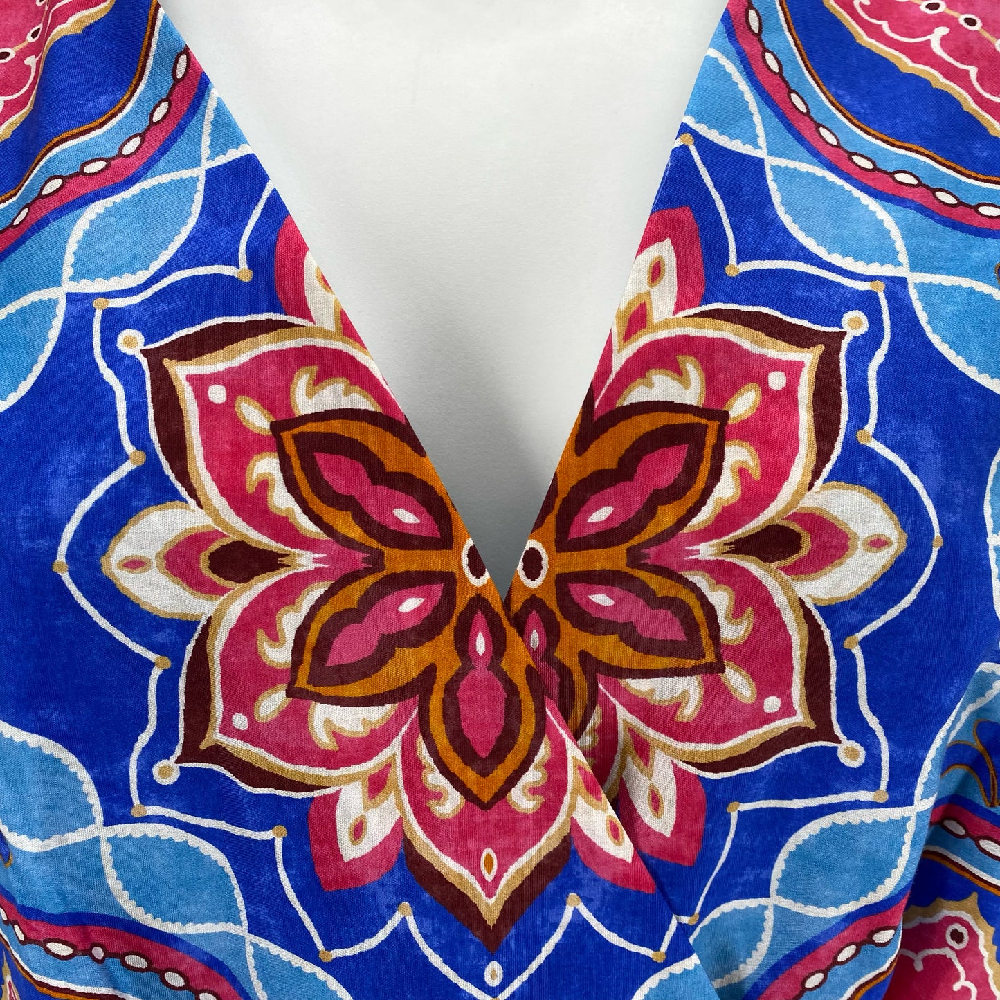 Size 8 ELIE TAHARI FLOWERS Dress
