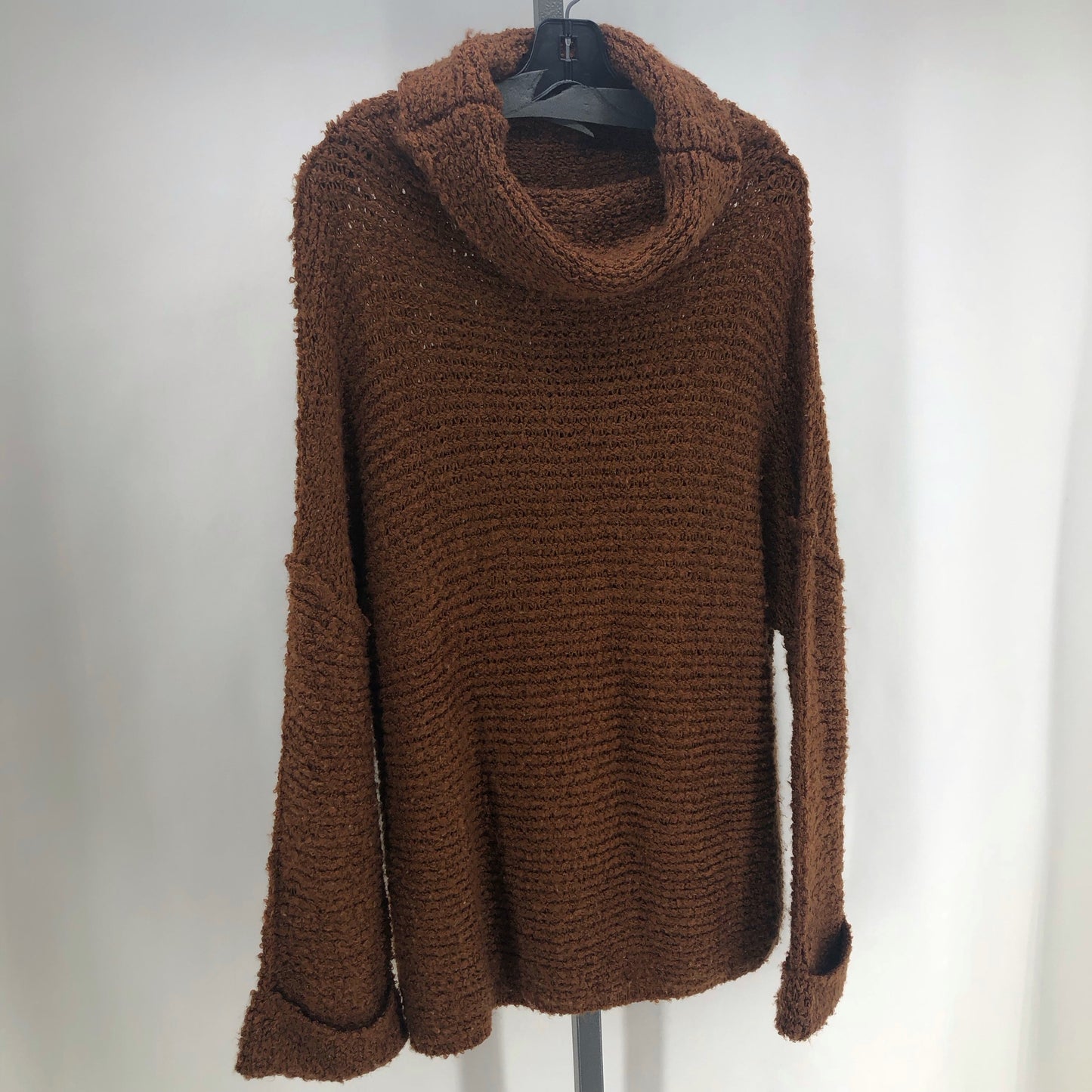 Size M/L BLUIVY Sweater