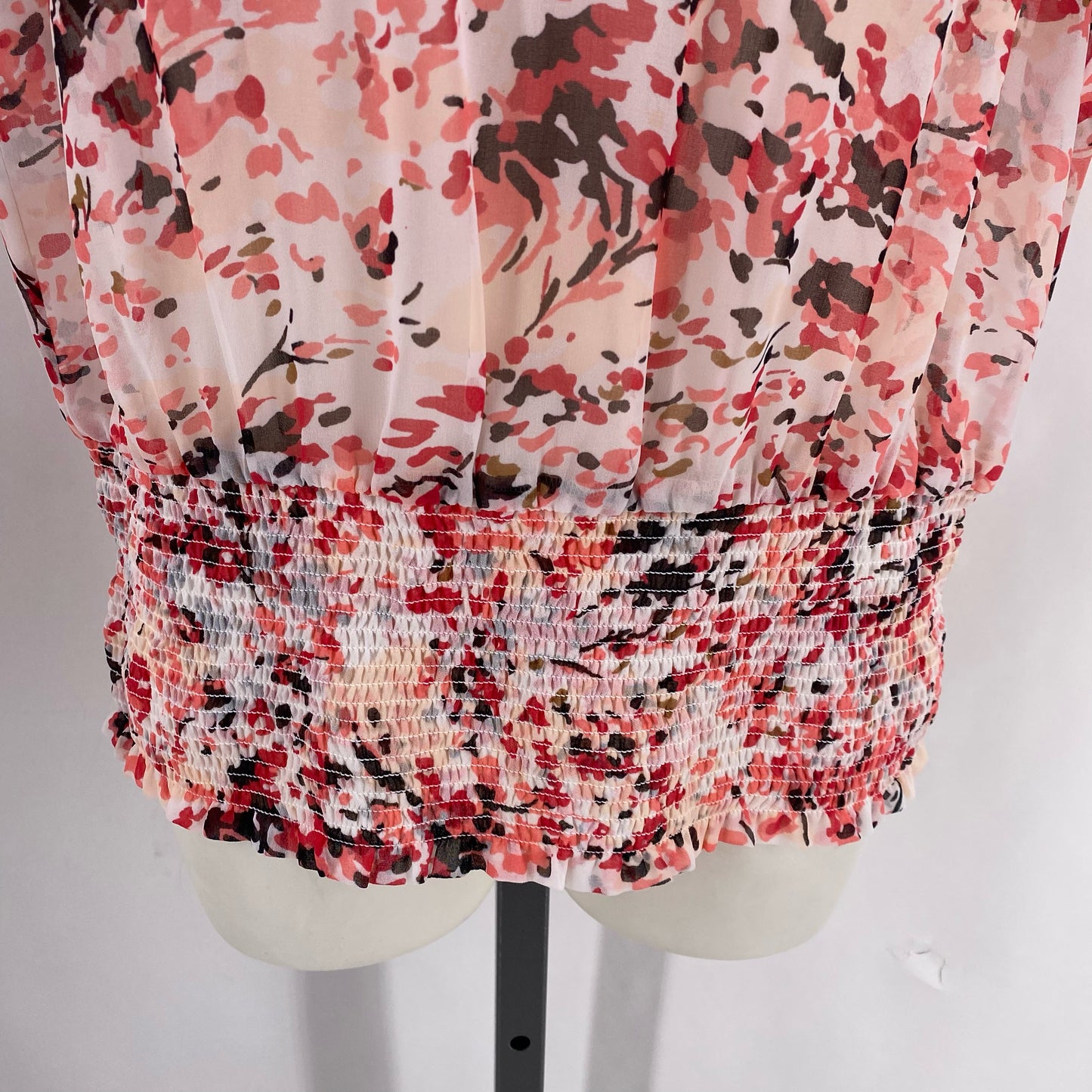 Size S WHITE HOUSE BLACK Floral Shirt