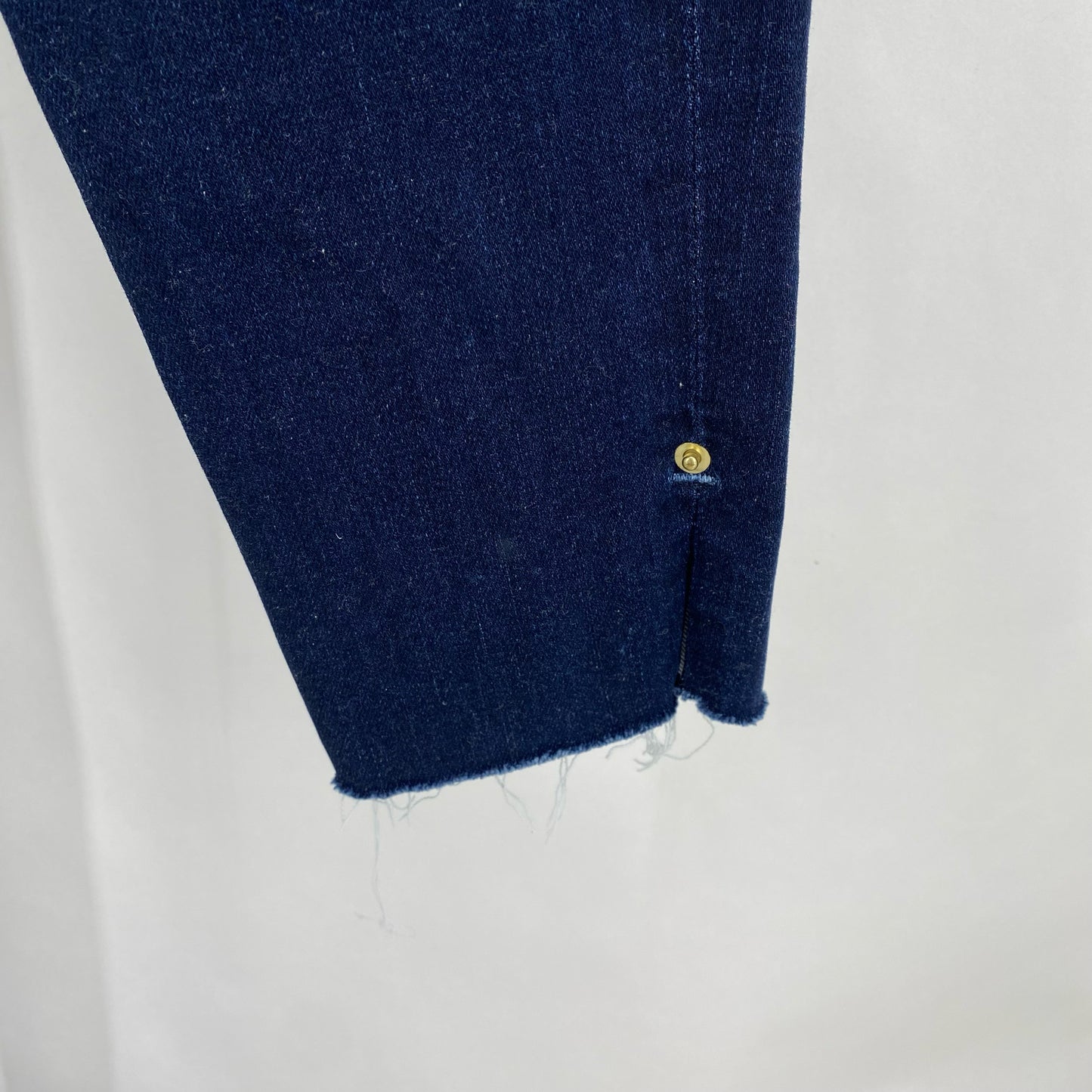Size 27 FRAME DENIM Jeans