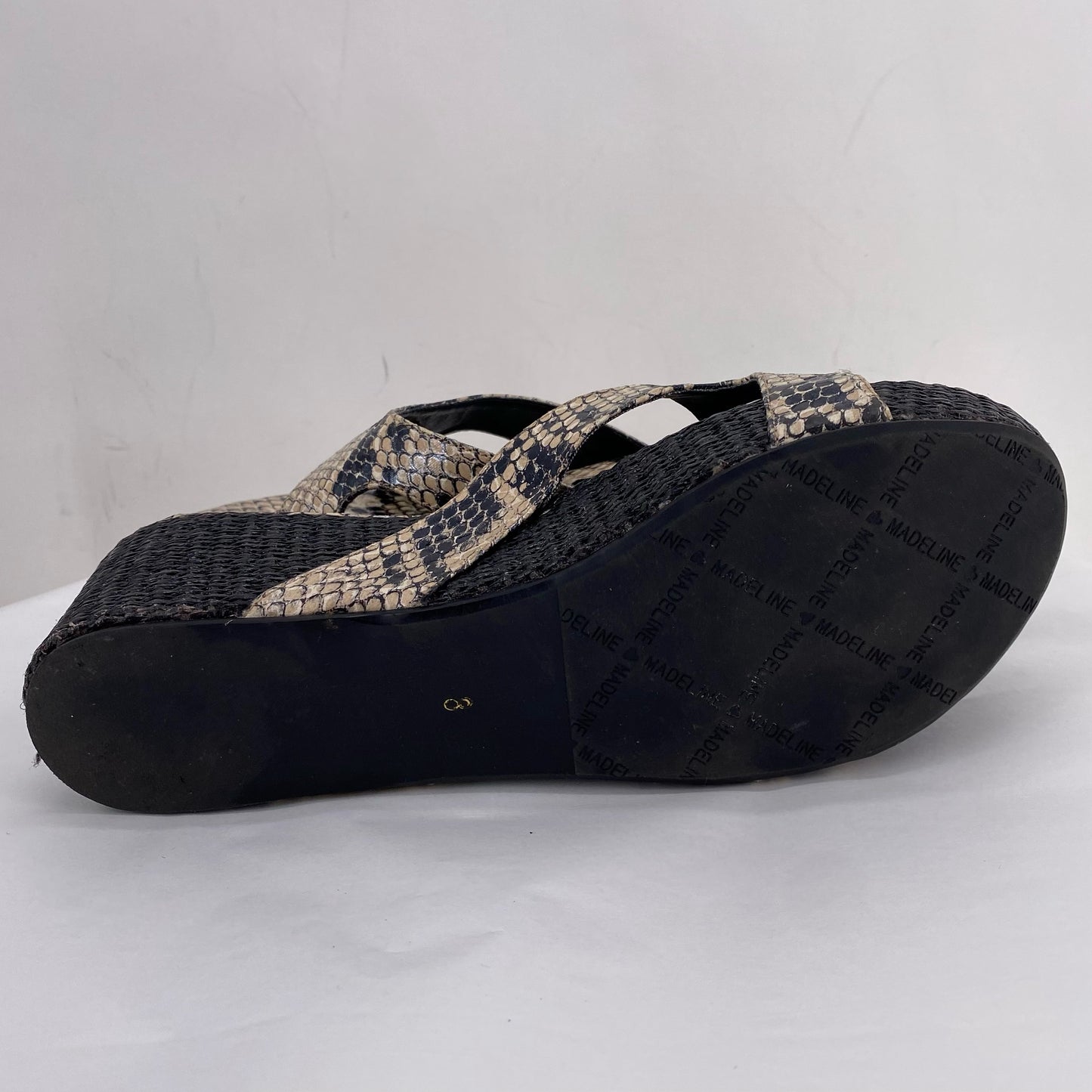 BLACK/TAN W Shoe Size 8 MADELINE Sandals