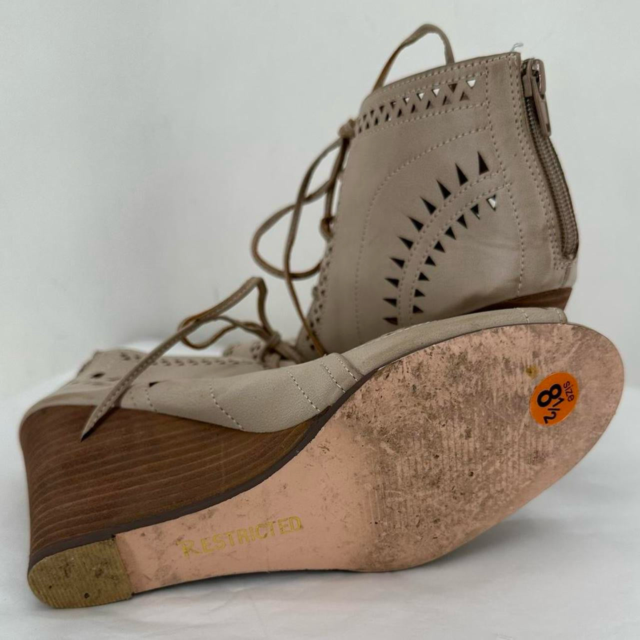 KHAKI W Shoe Size 8.5 RESTRICTED Wedge