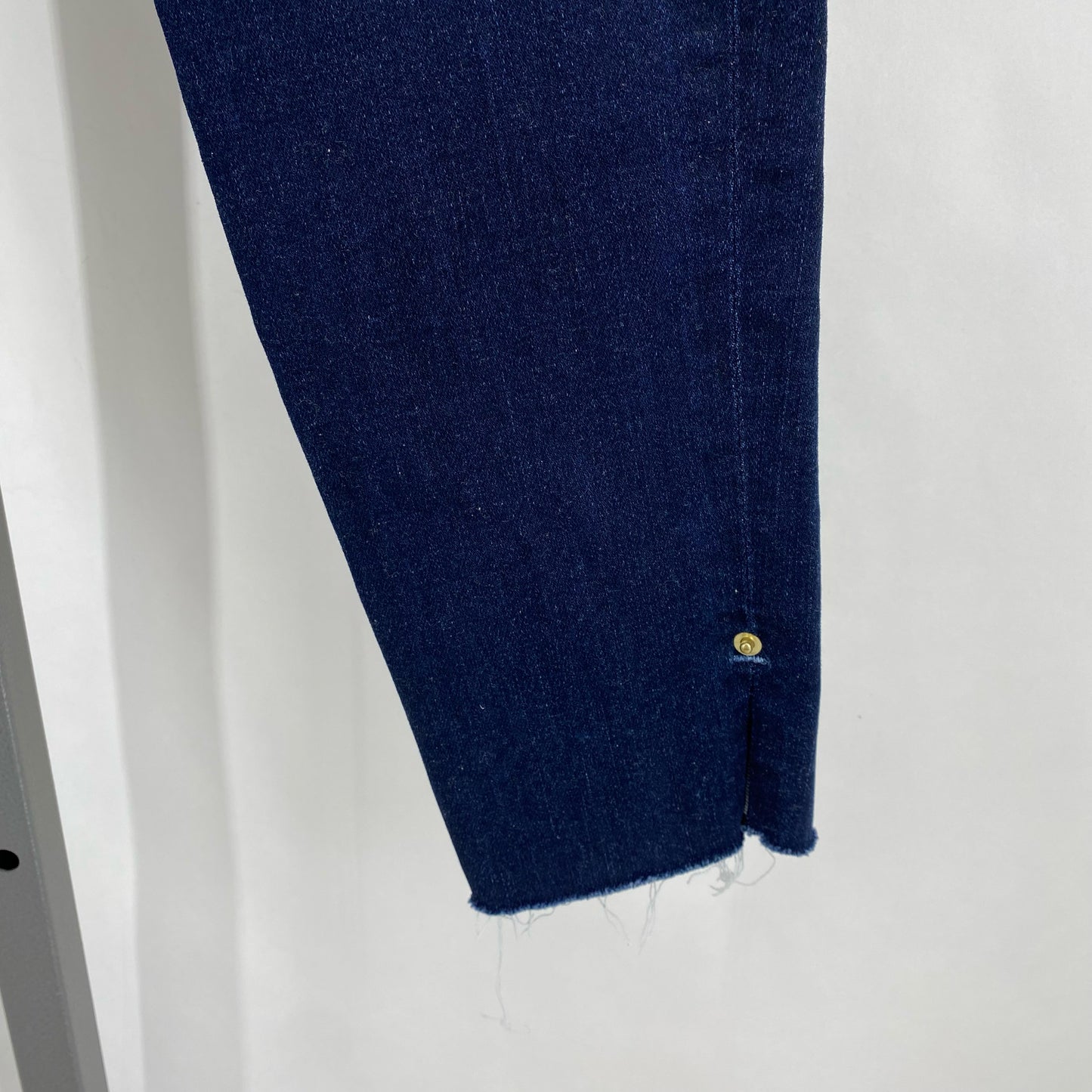 Size 27 FRAME DENIM Jeans
