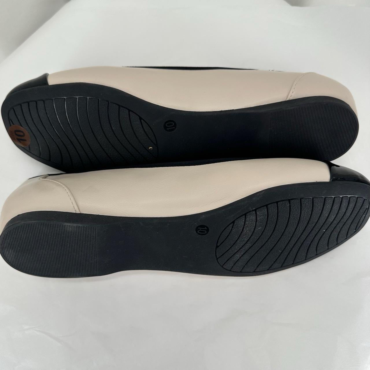 Cream W Shoe Size 10 Flats