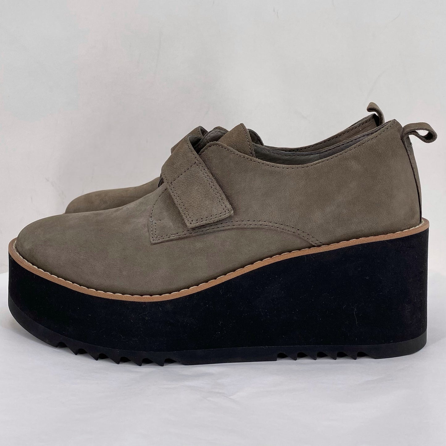 Gray W Shoe Size 7 EILEEN FISHER Flats