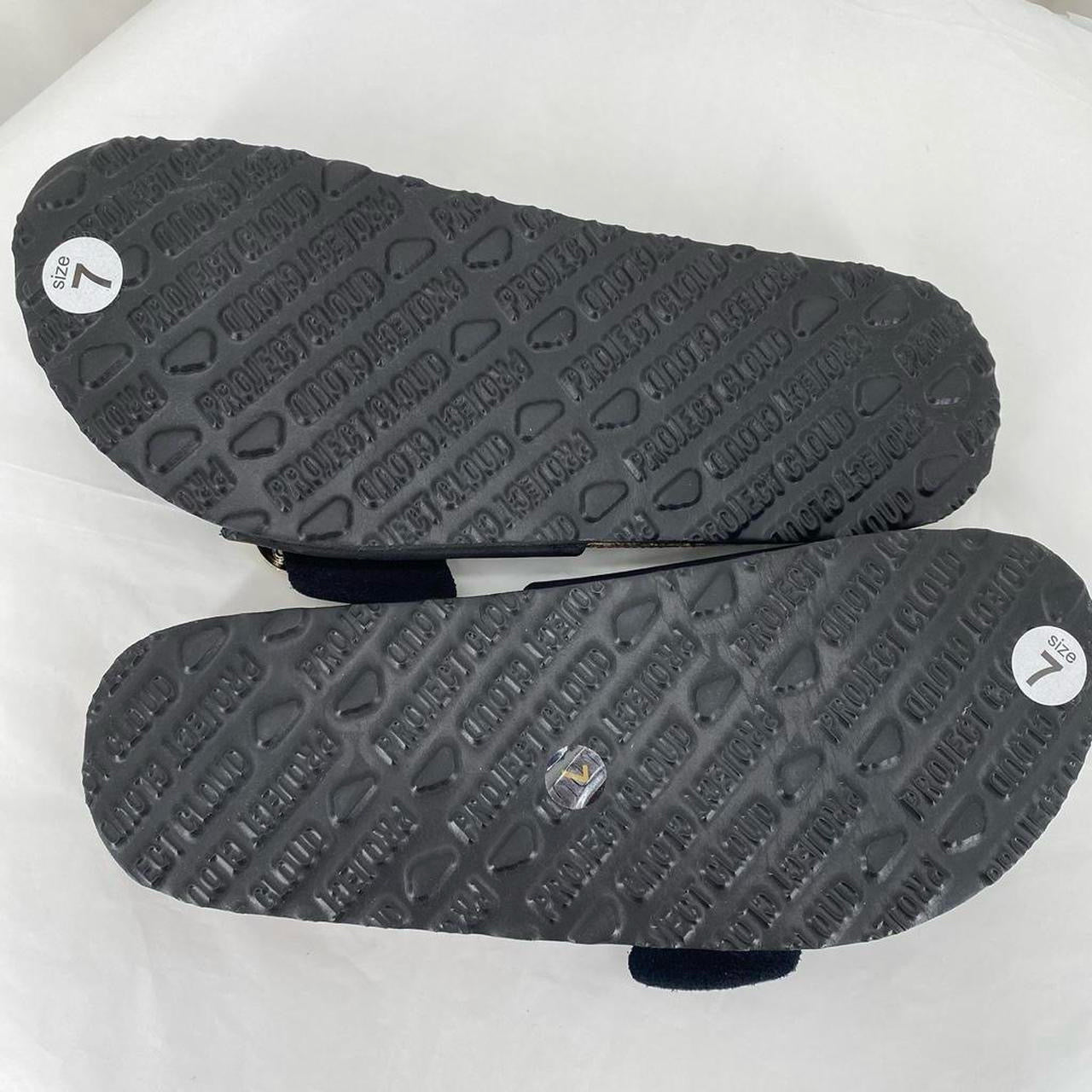 Black W Shoe Size 7 Sandals