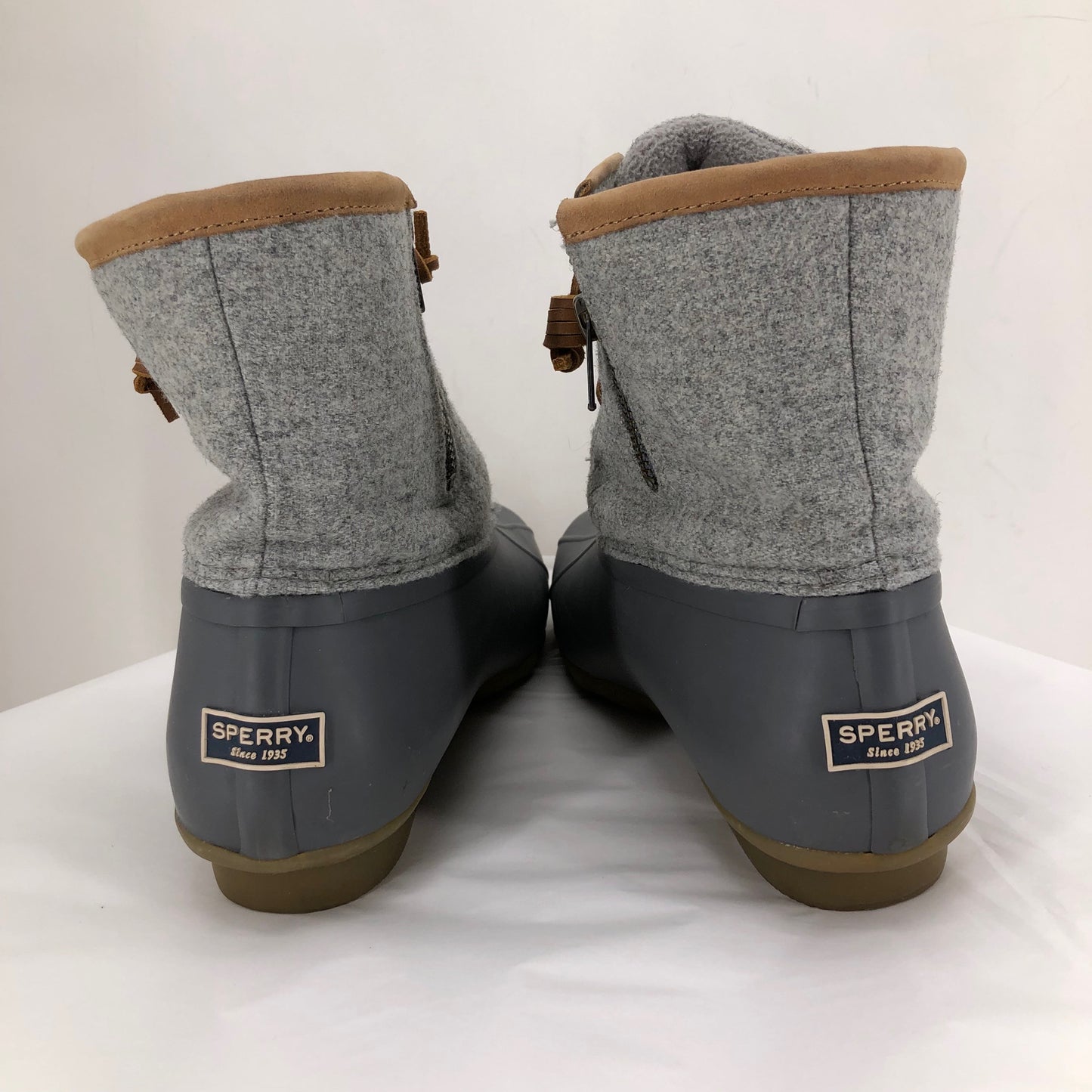 Gray W Shoe Size 9.5 SPERRY Boots