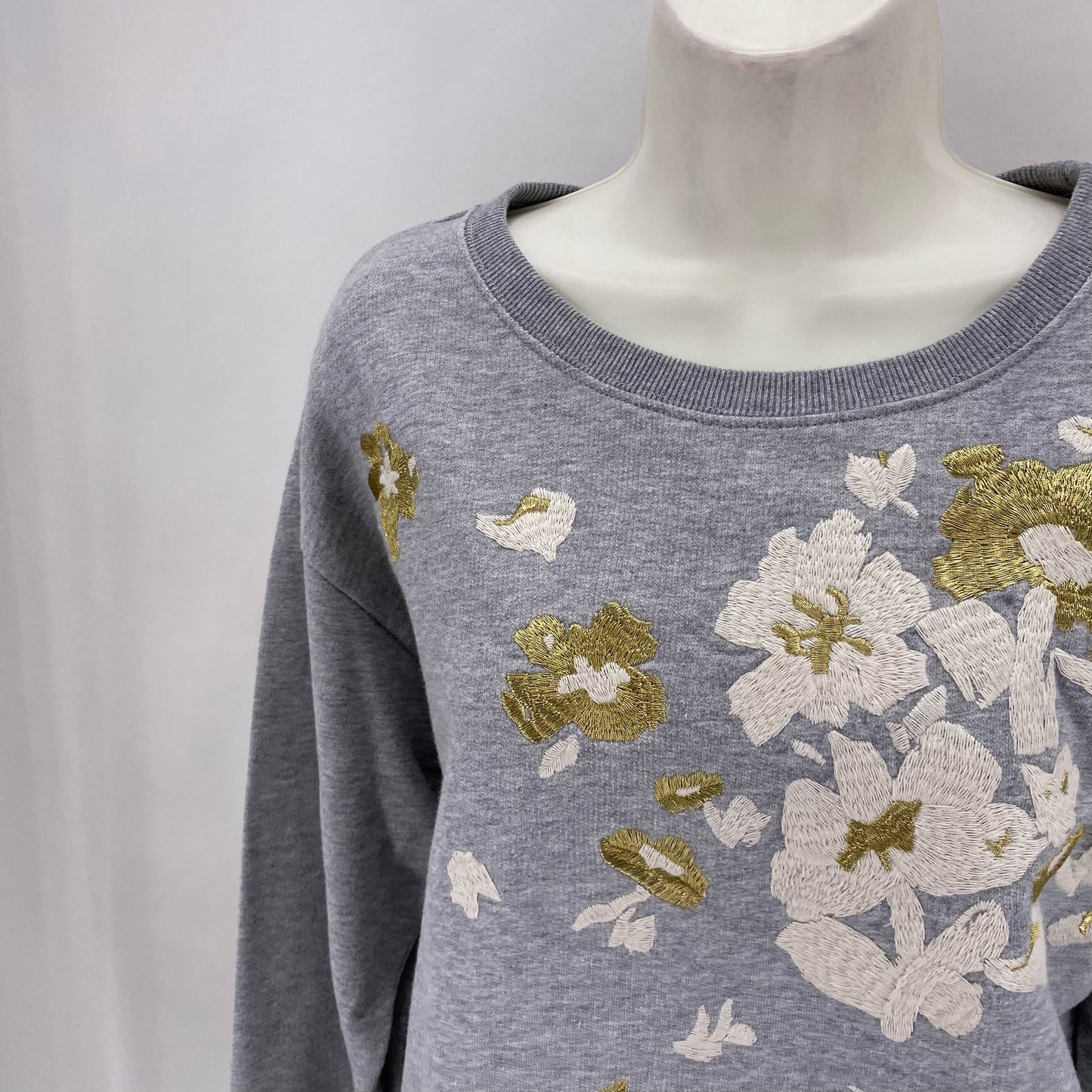 Size M J CREW Floral Sweatshirt