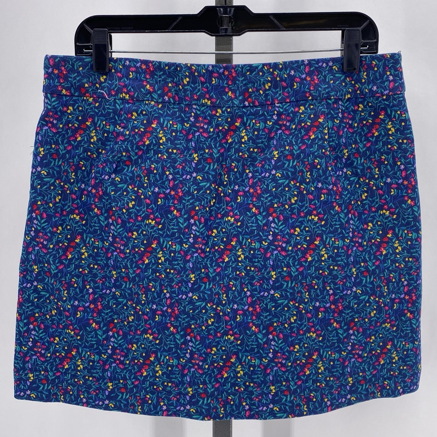 Size 12 CROFT & BARROW FLOWERS Skirt
