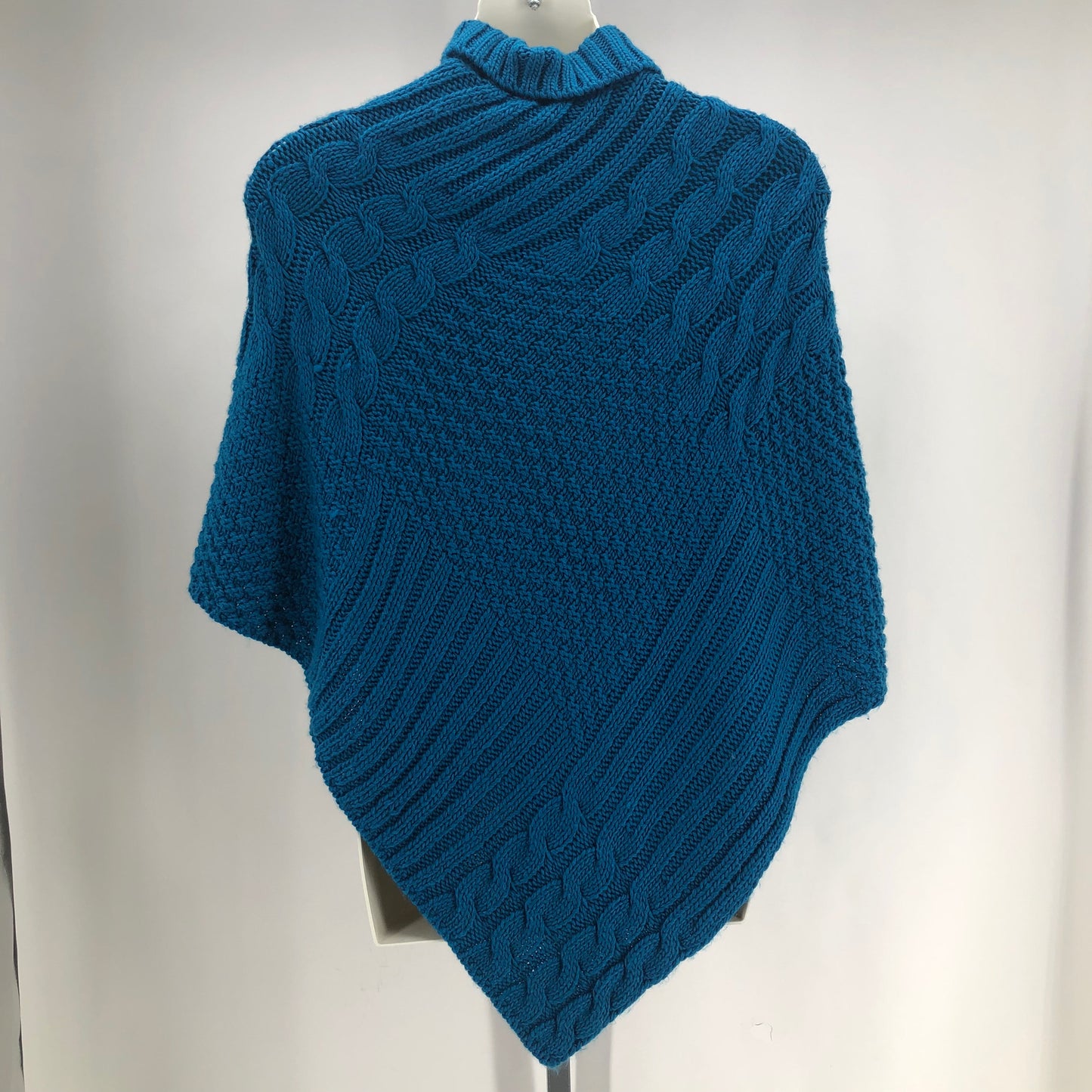 Size L/XL CHICO'S PONCHO
