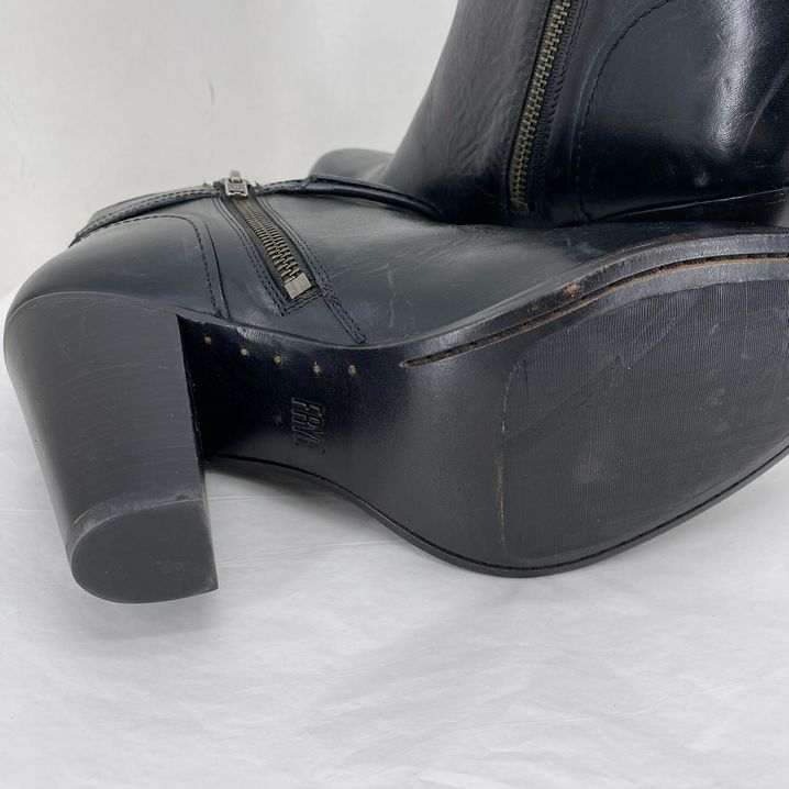 Black W Shoe Size 9 FRYE Boots